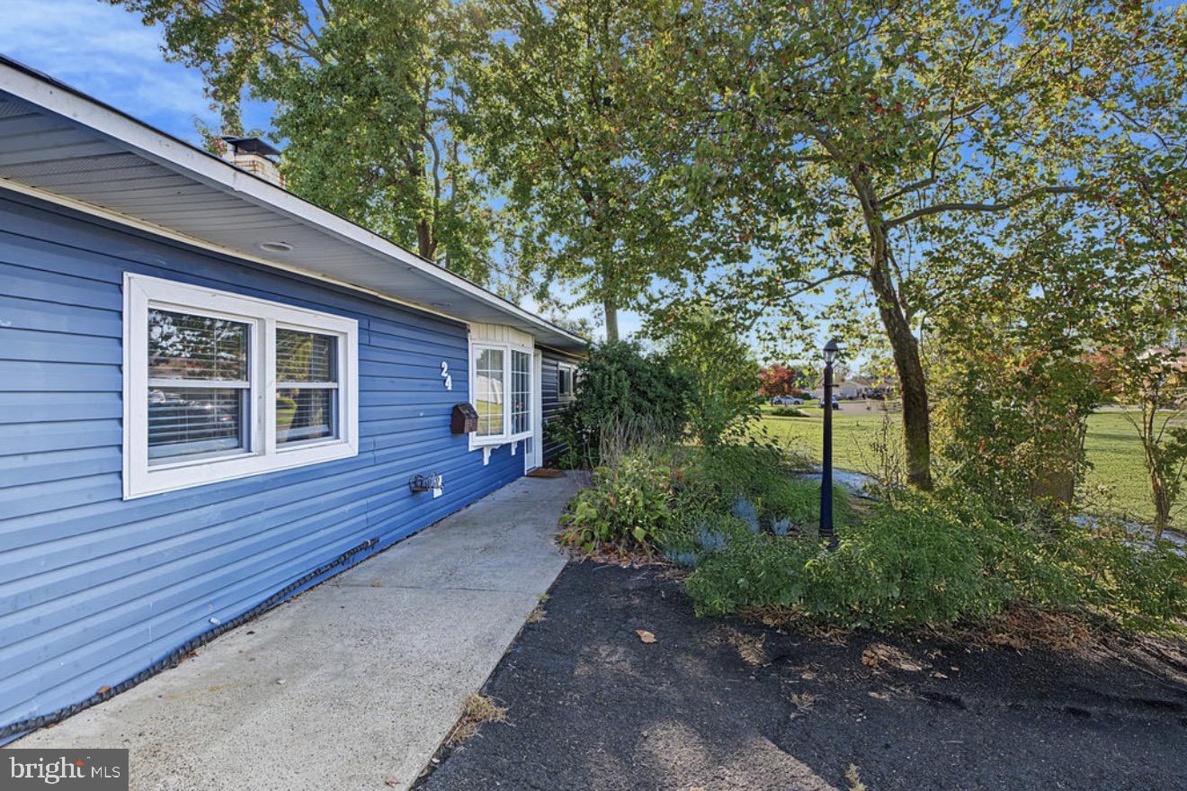24 DEWBERRY LANE