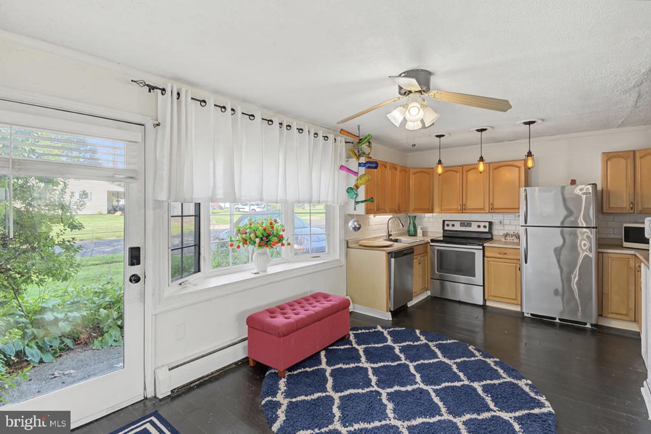 24 DEWBERRY LANE