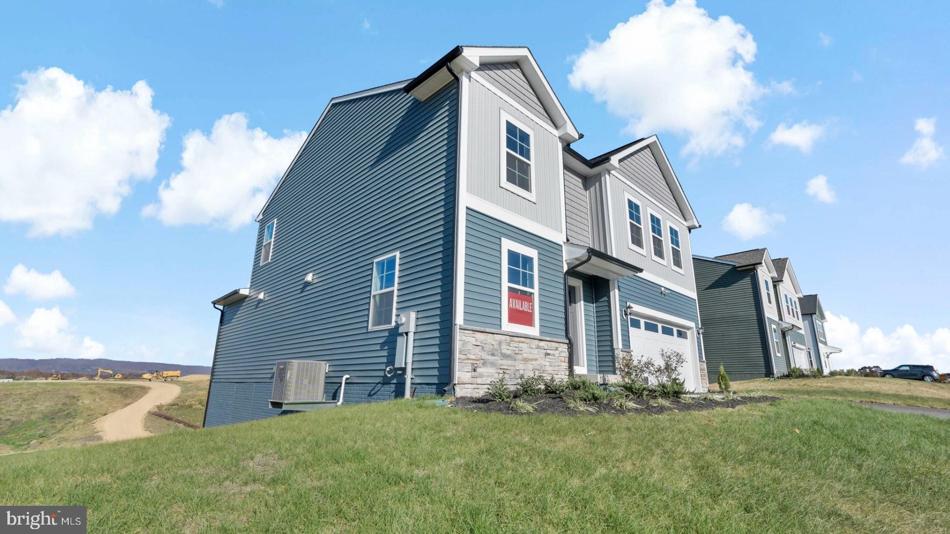 KING'S CROSSING - Residential