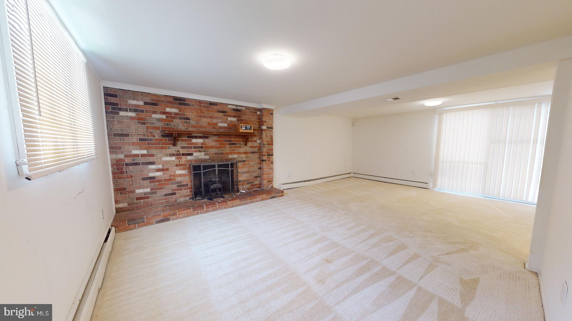 DALE CITY - Residential Lease