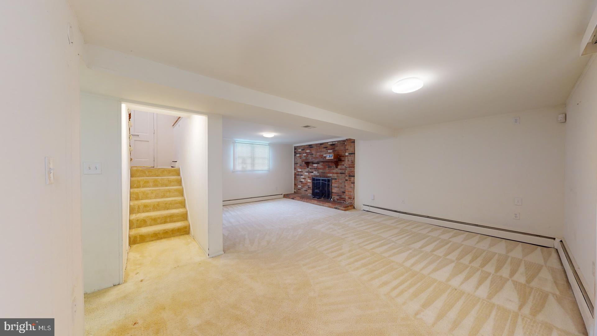 DALE CITY - Residential Lease