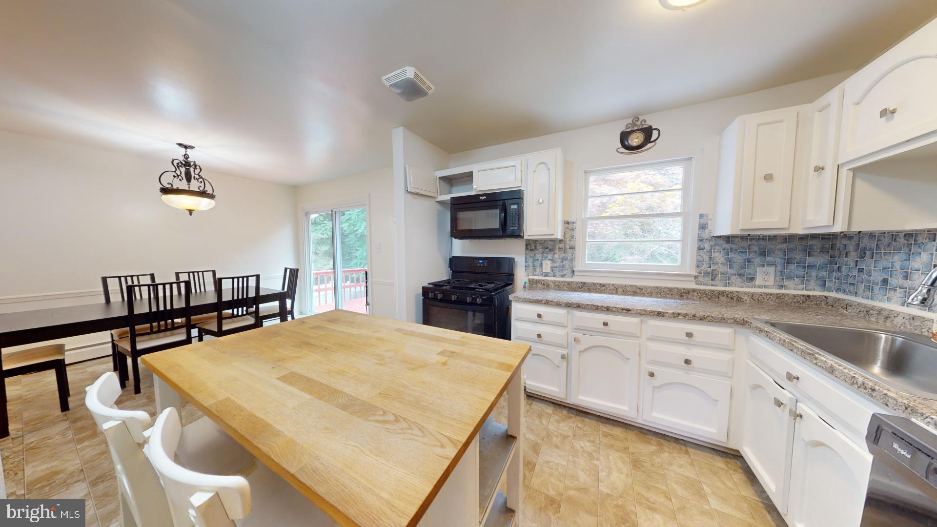 DALE CITY - Residential Lease