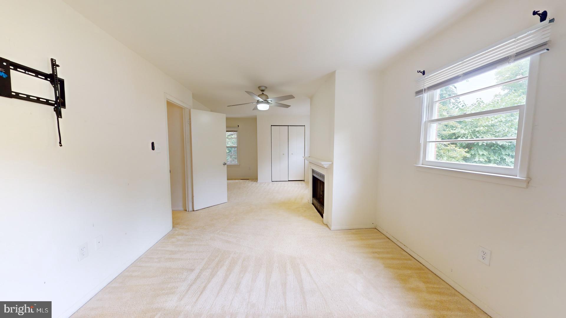 DALE CITY - Residential Lease