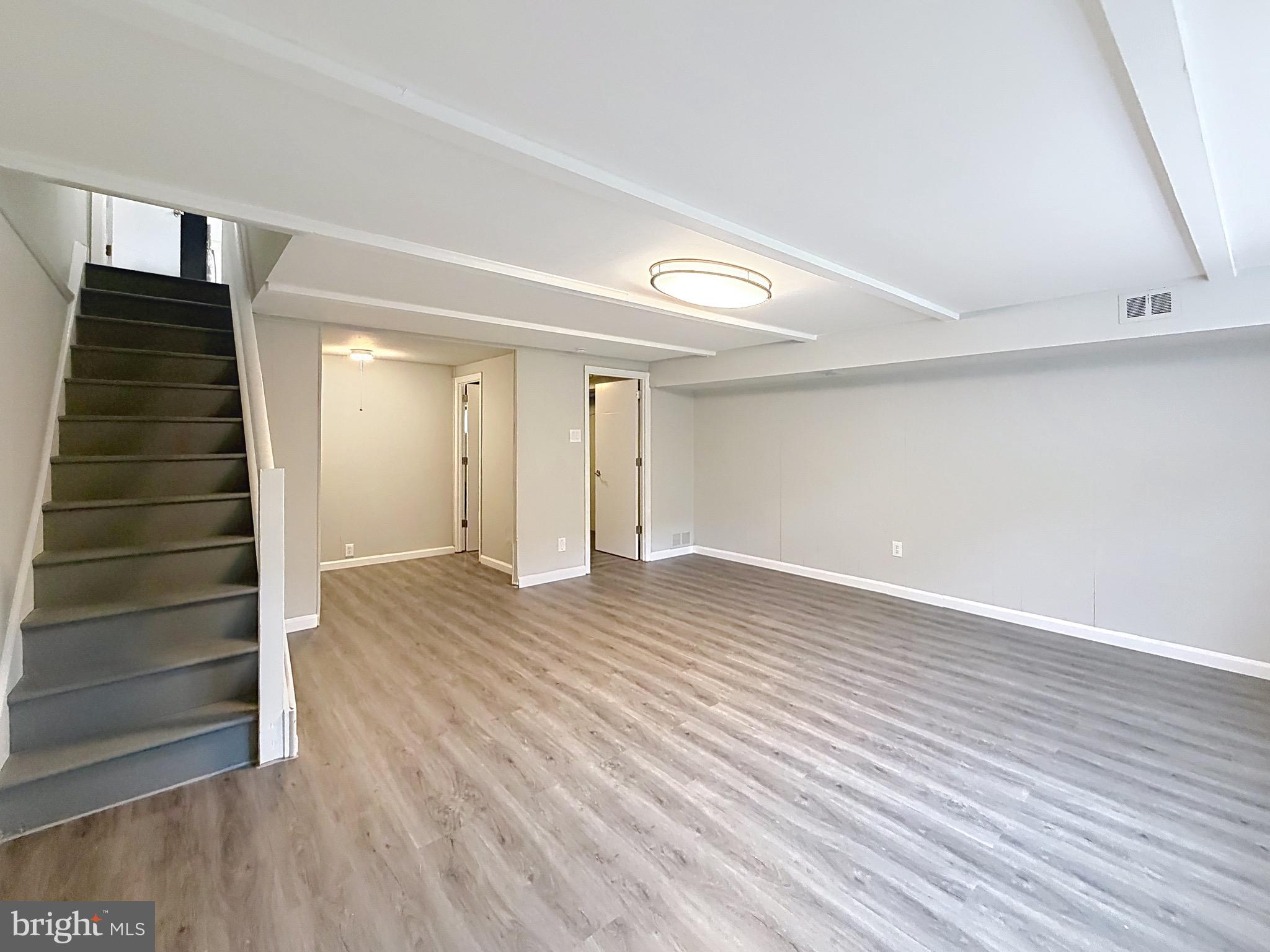 ROXBOROUGH - Residential