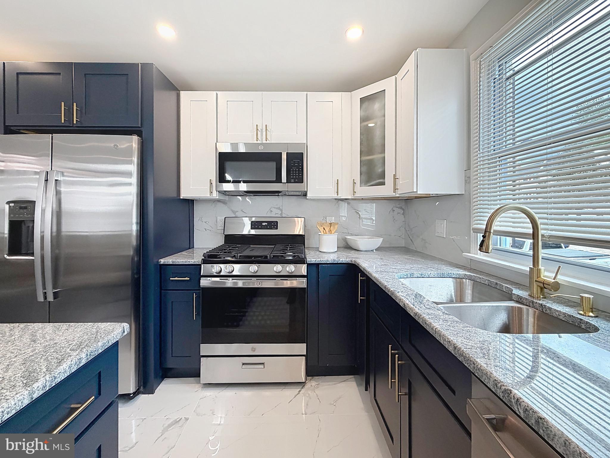 ROXBOROUGH - Residential