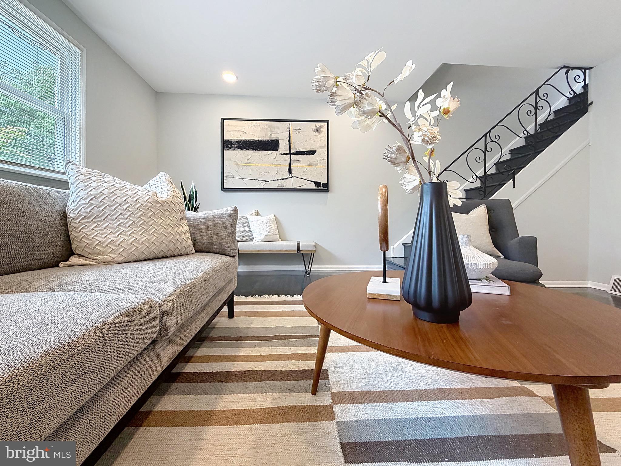 ROXBOROUGH - Residential