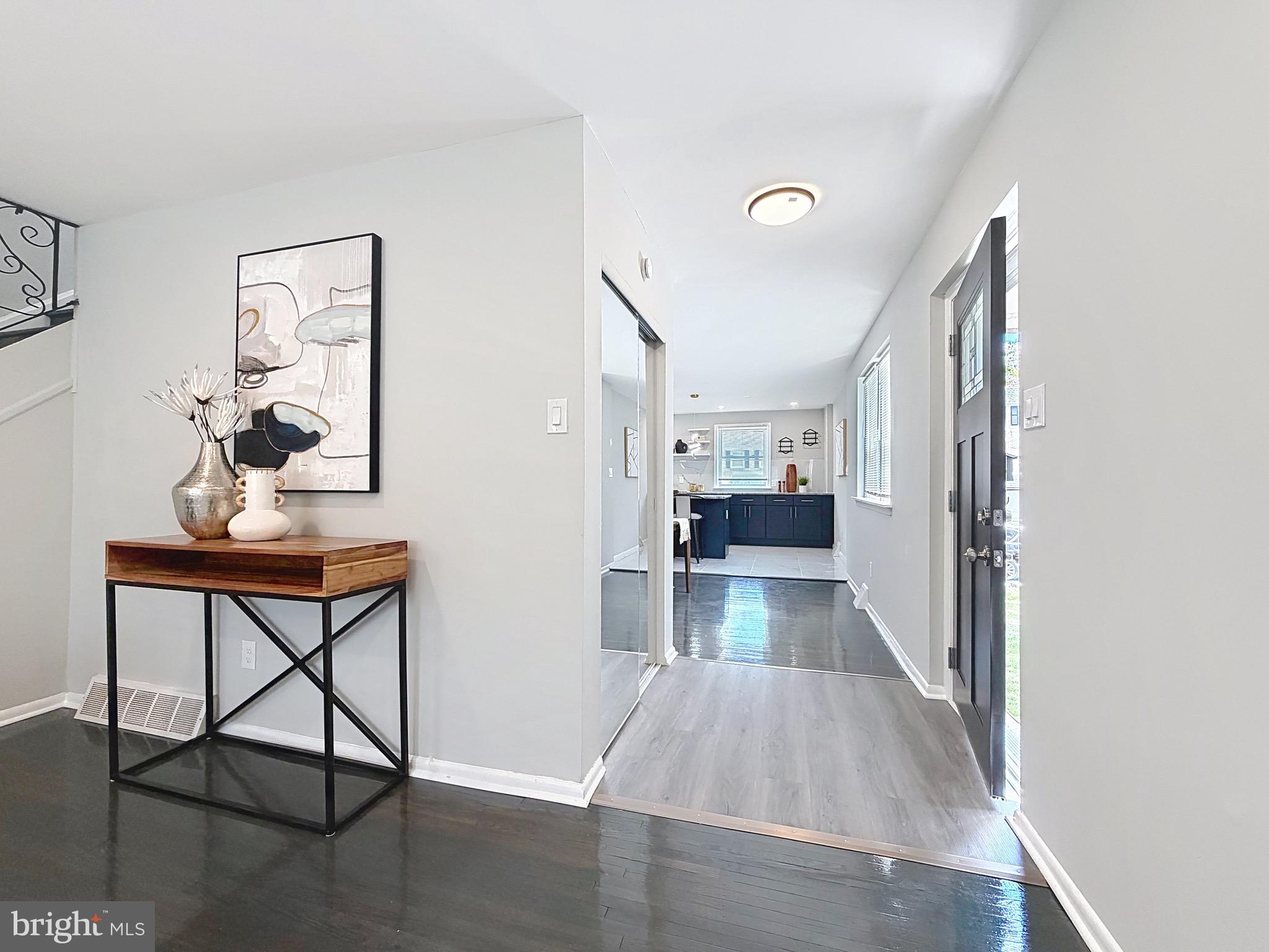 ROXBOROUGH - Residential