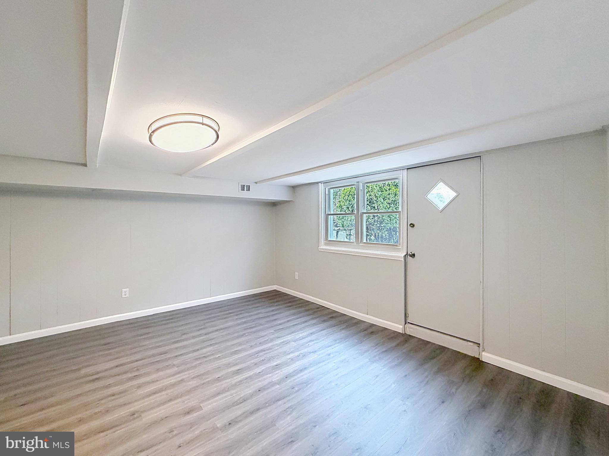 ROXBOROUGH - Residential