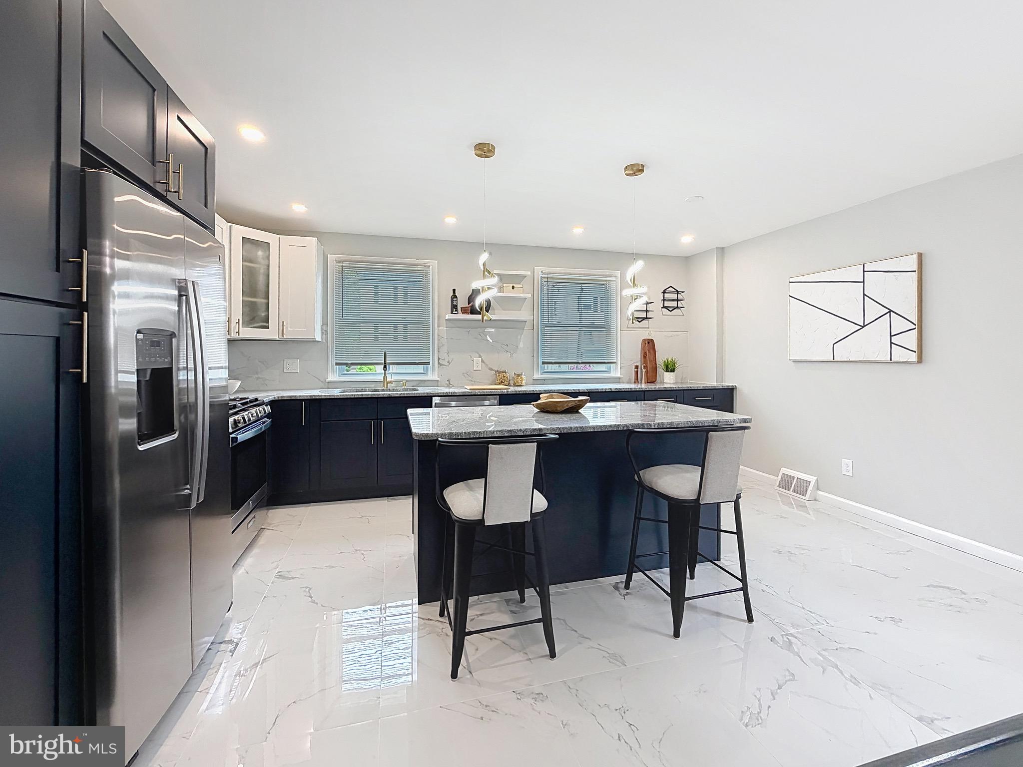 ROXBOROUGH - Residential