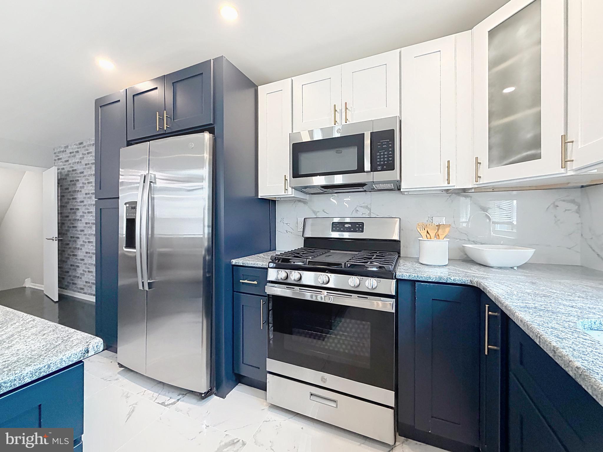 ROXBOROUGH - Residential