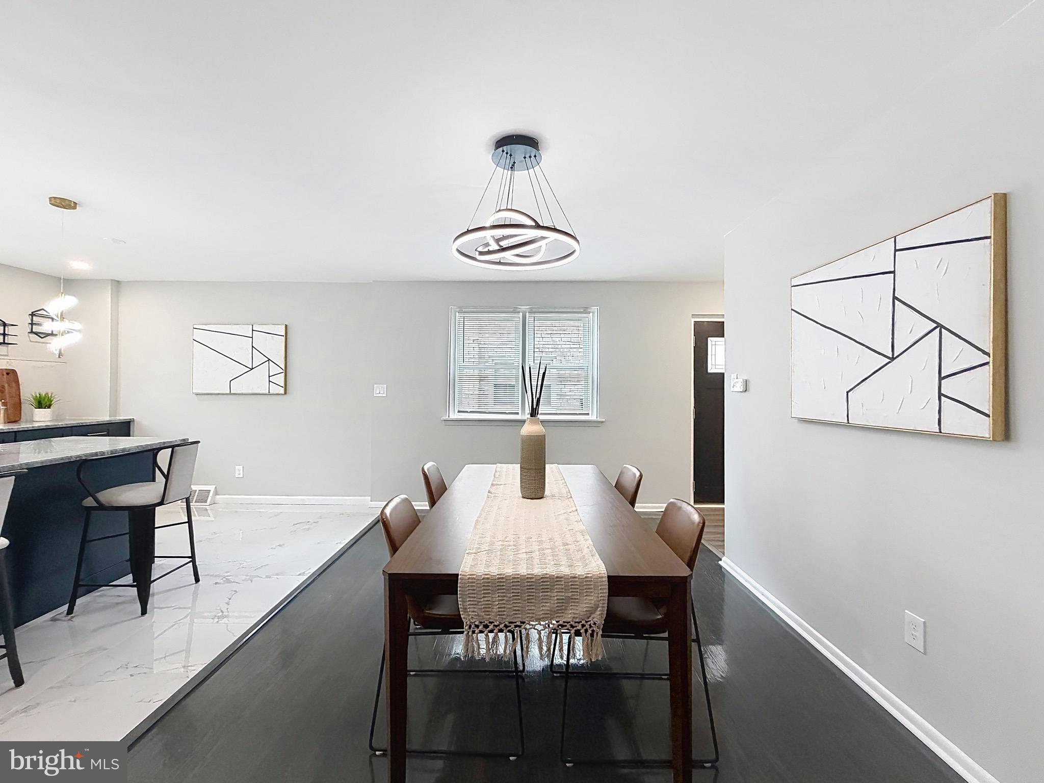 ROXBOROUGH - Residential