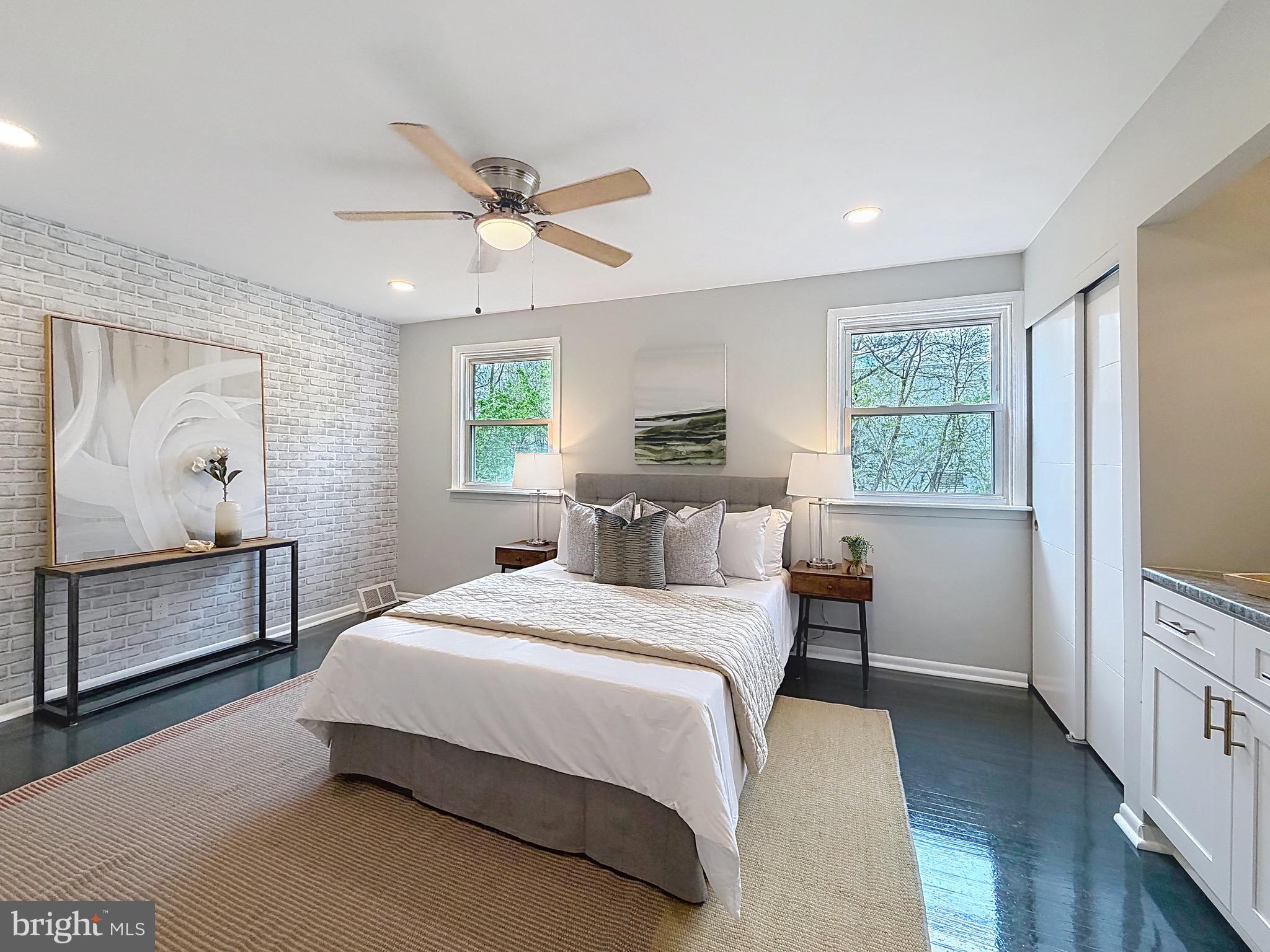 ROXBOROUGH - Residential