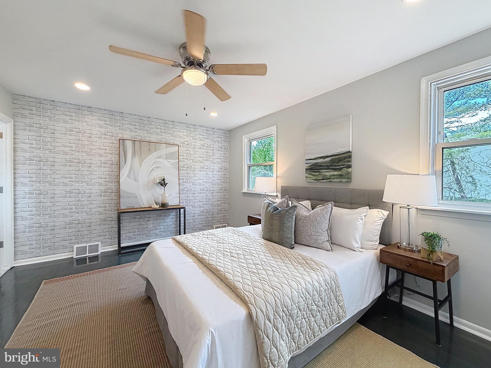 ROXBOROUGH - Residential