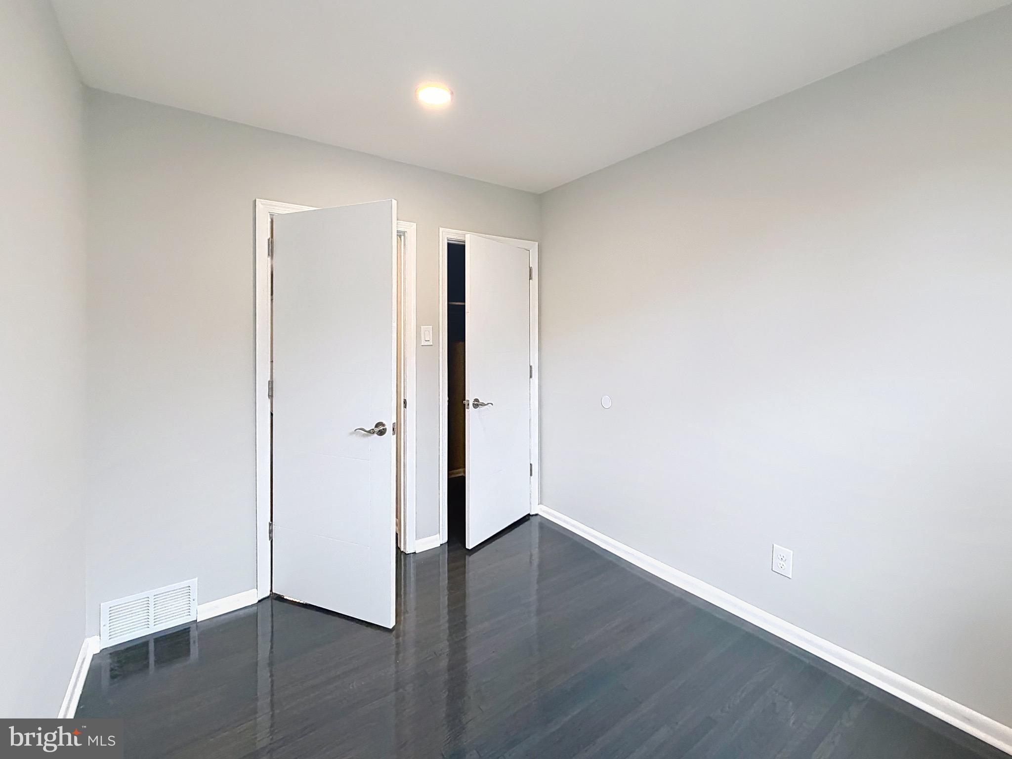 ROXBOROUGH - Residential