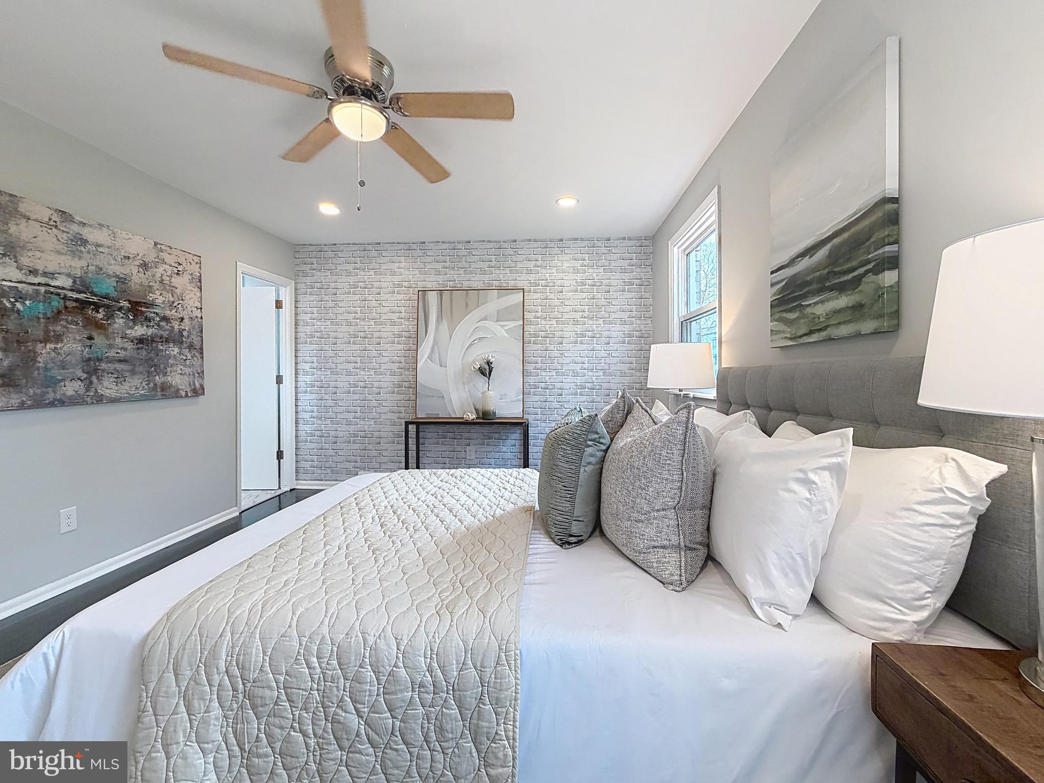 ROXBOROUGH - Residential