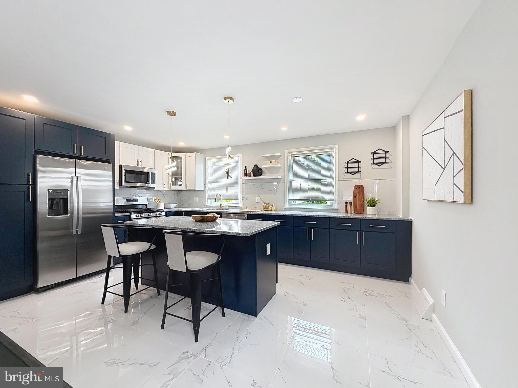 ROXBOROUGH - Residential