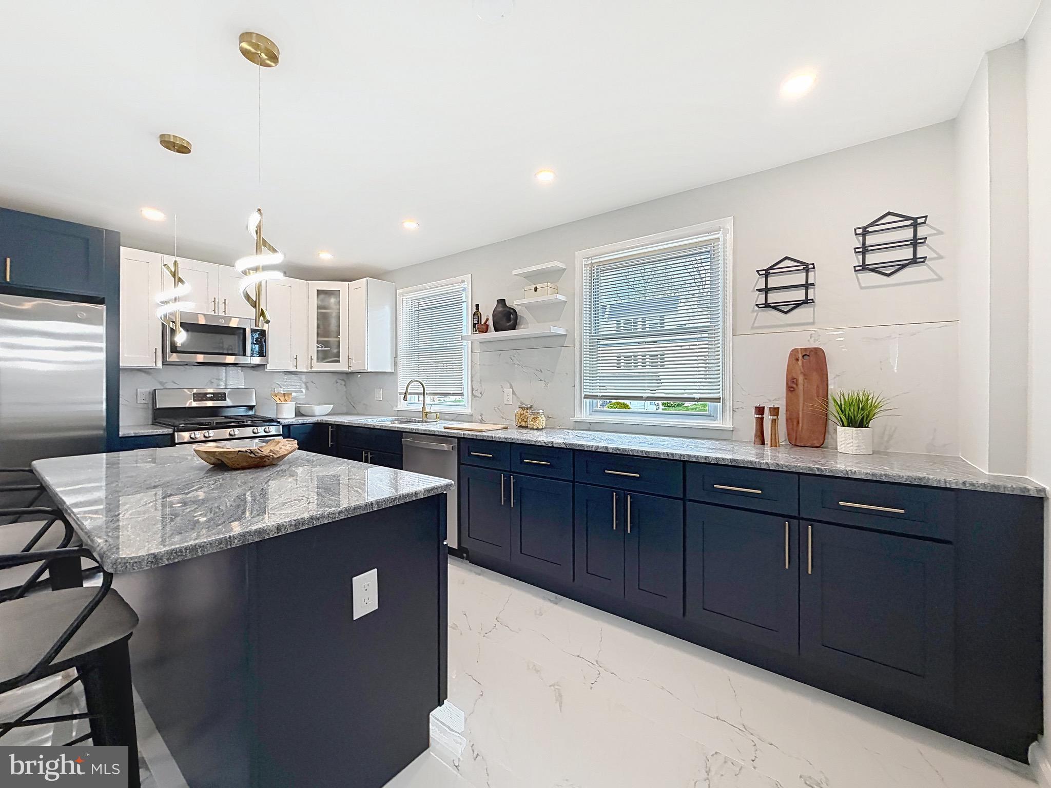 ROXBOROUGH - Residential