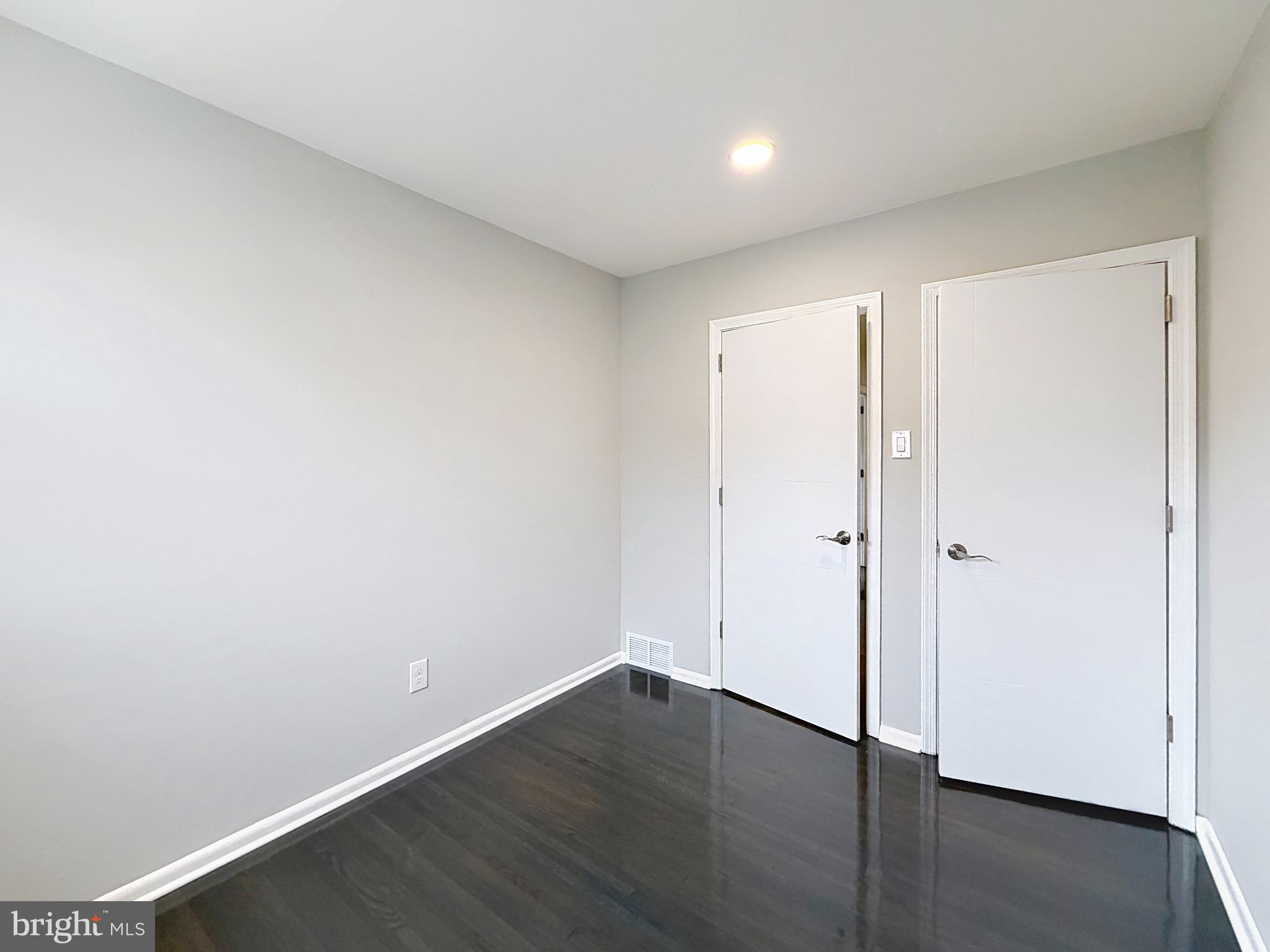 ROXBOROUGH - Residential