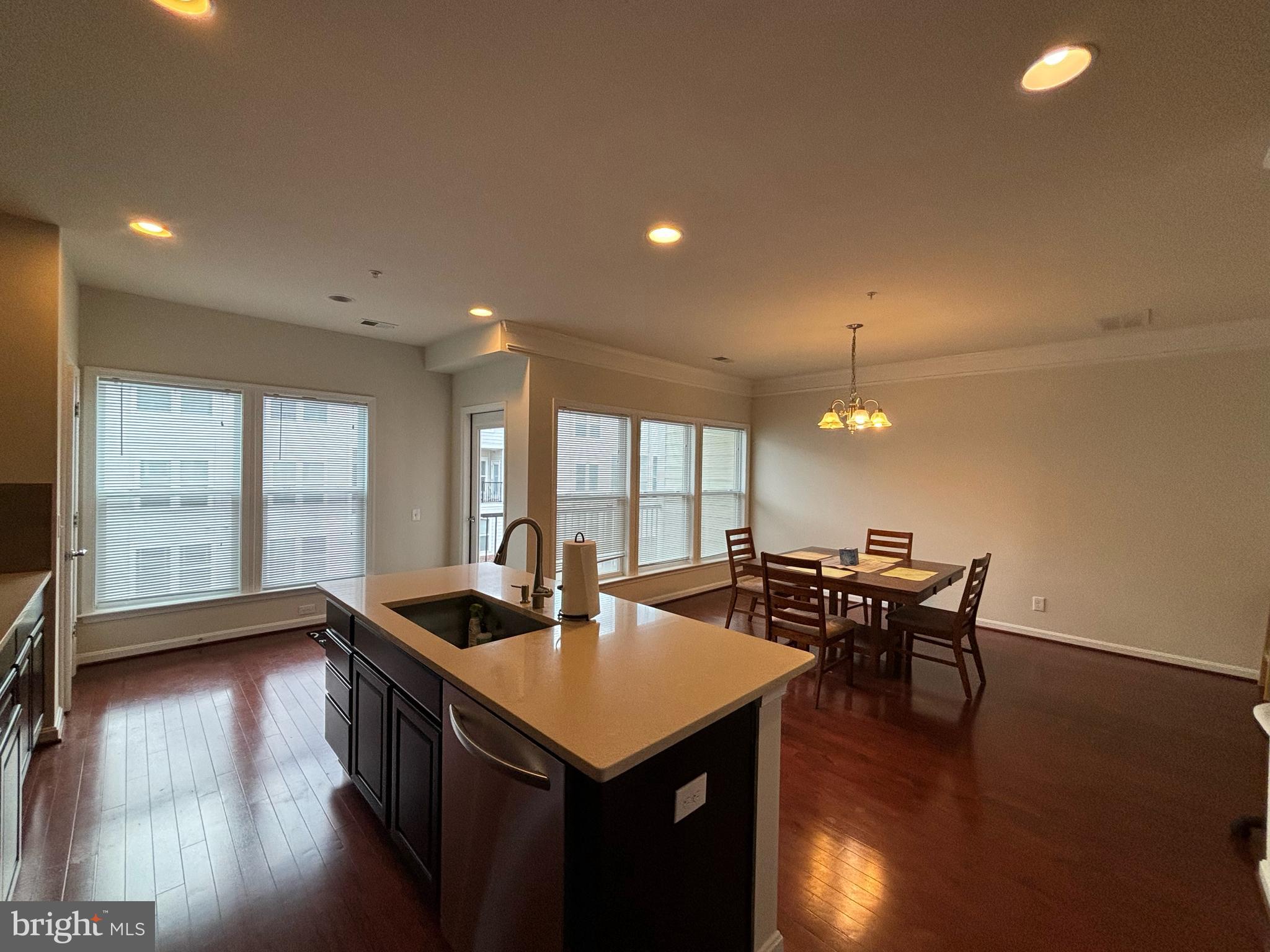 3052 RITTENHOUSE CIRCLE 52