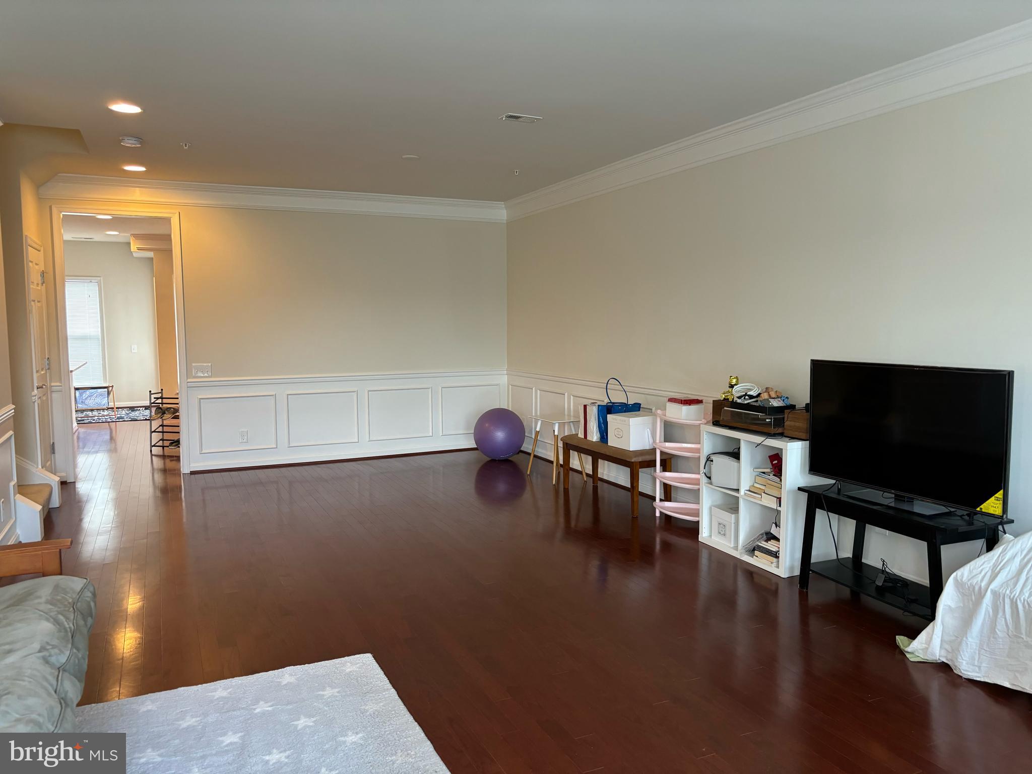 3052 RITTENHOUSE CIRCLE 52