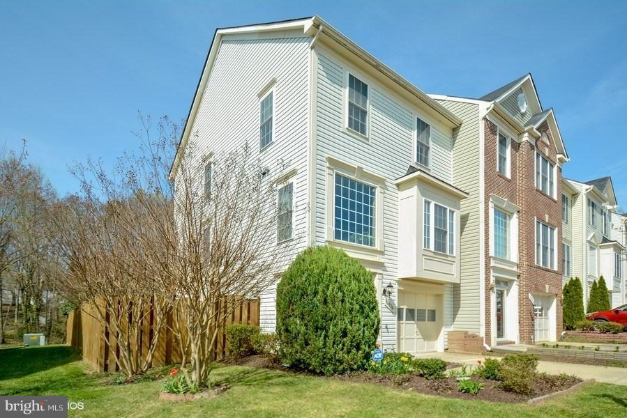 PRINCE WILLIAM COMMONS - Residential