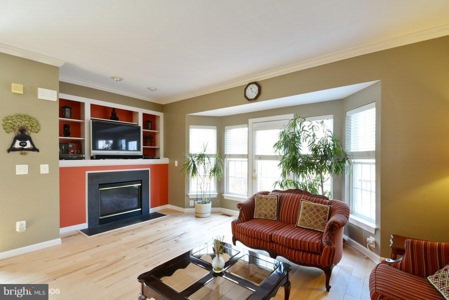 PRINCE WILLIAM COMMONS - Residential