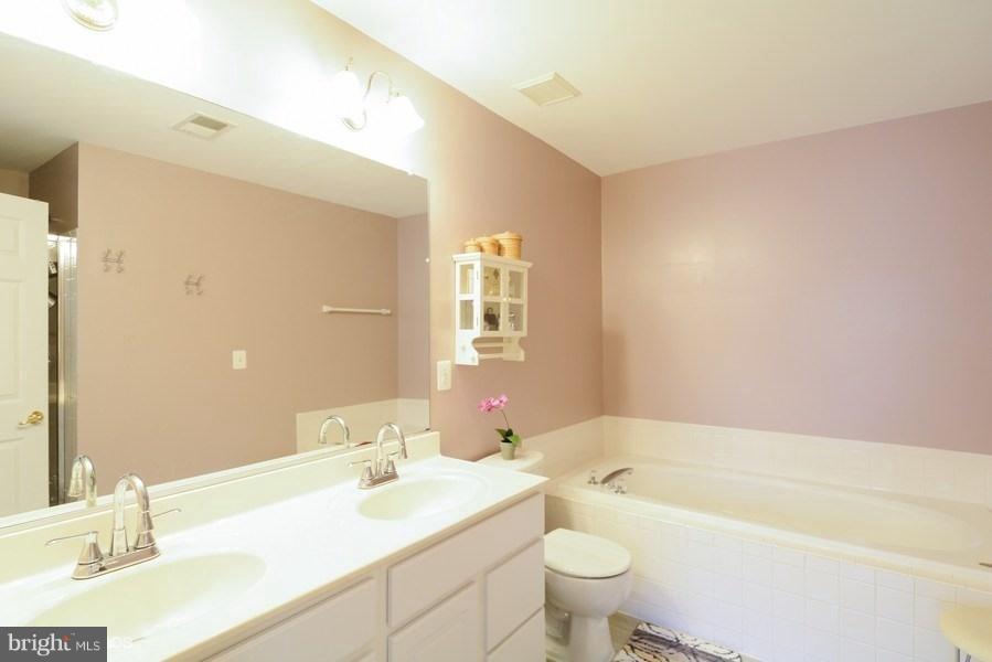 PRINCE WILLIAM COMMONS - Residential