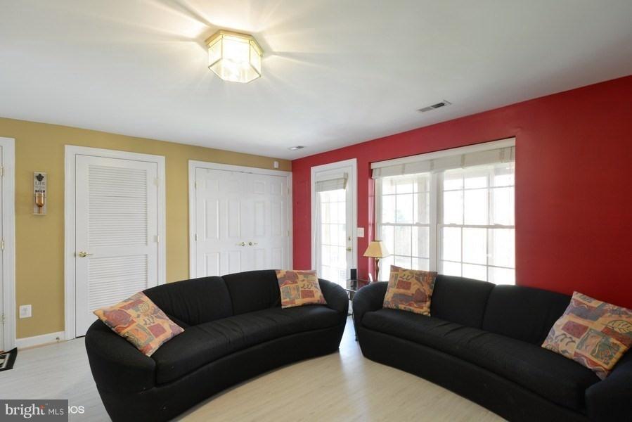 PRINCE WILLIAM COMMONS - Residential