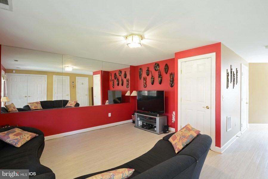 PRINCE WILLIAM COMMONS - Residential