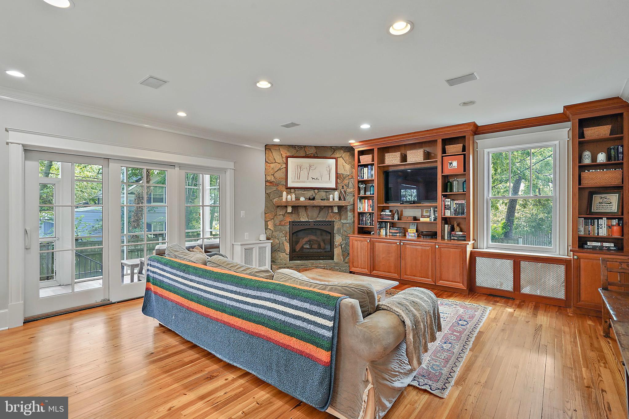 NW ALEXANDRIA - Residential