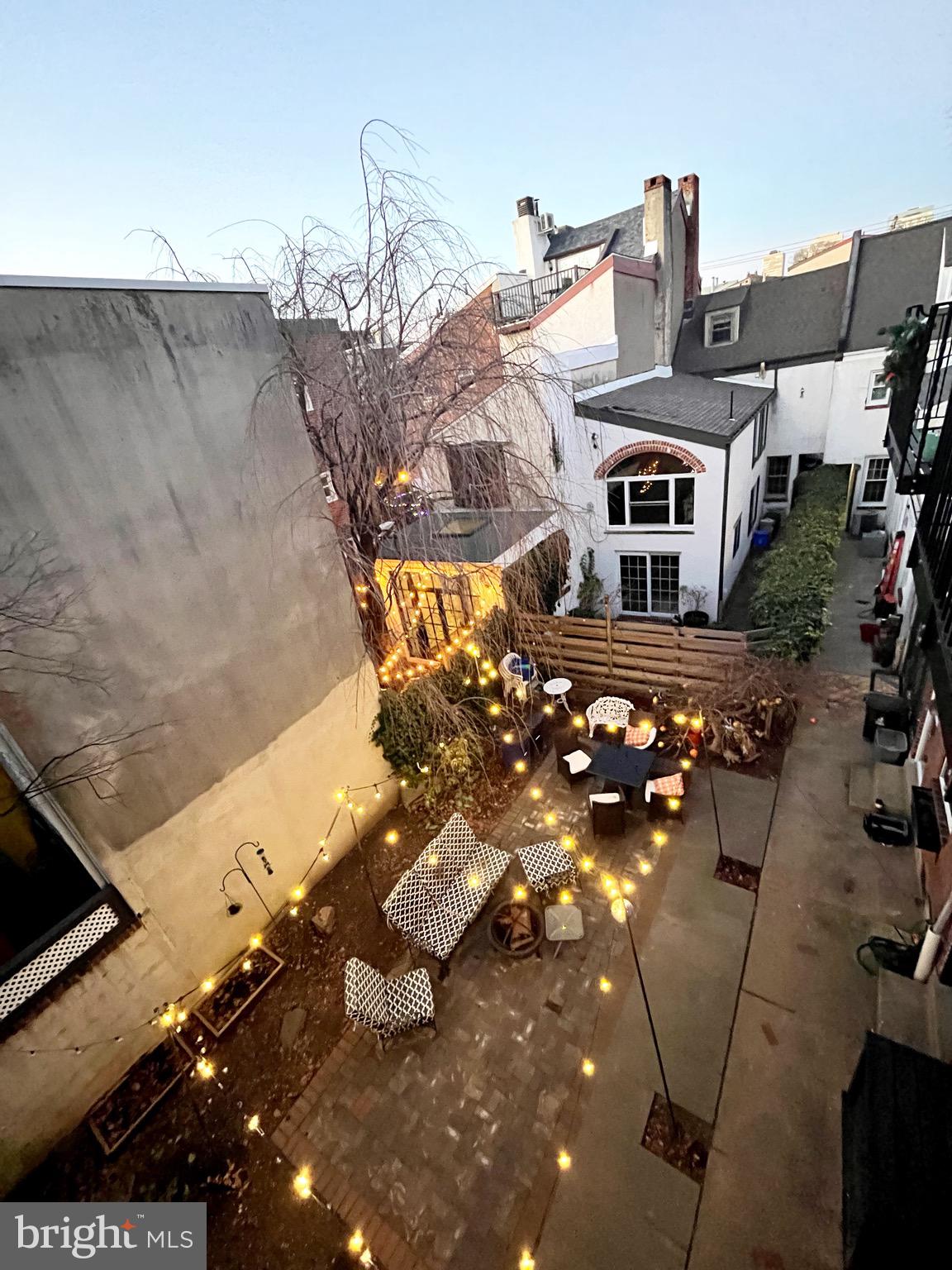 QUEEN VILLAGE - Residential Lease