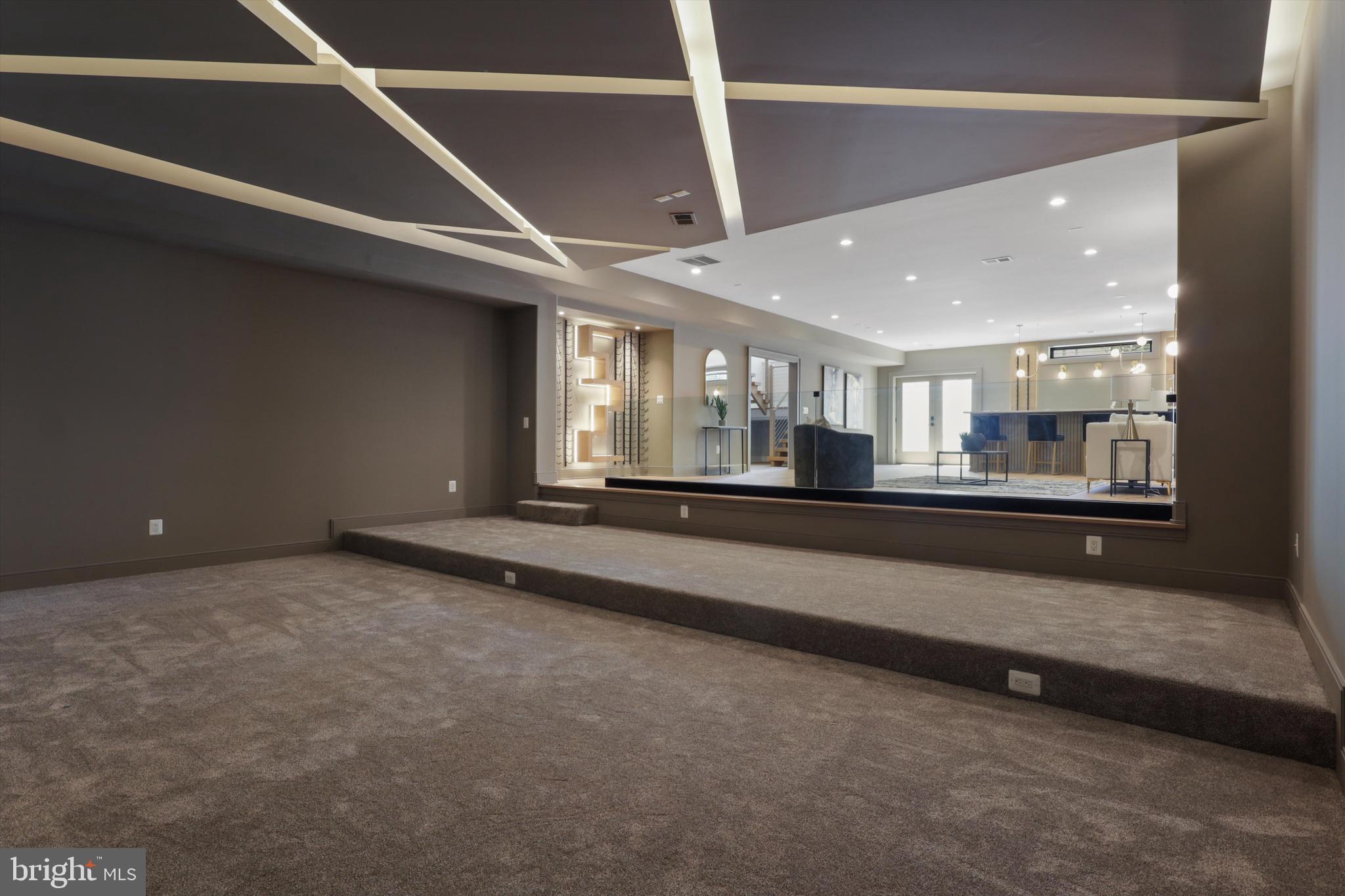 SOUTHRIDGE - Residential