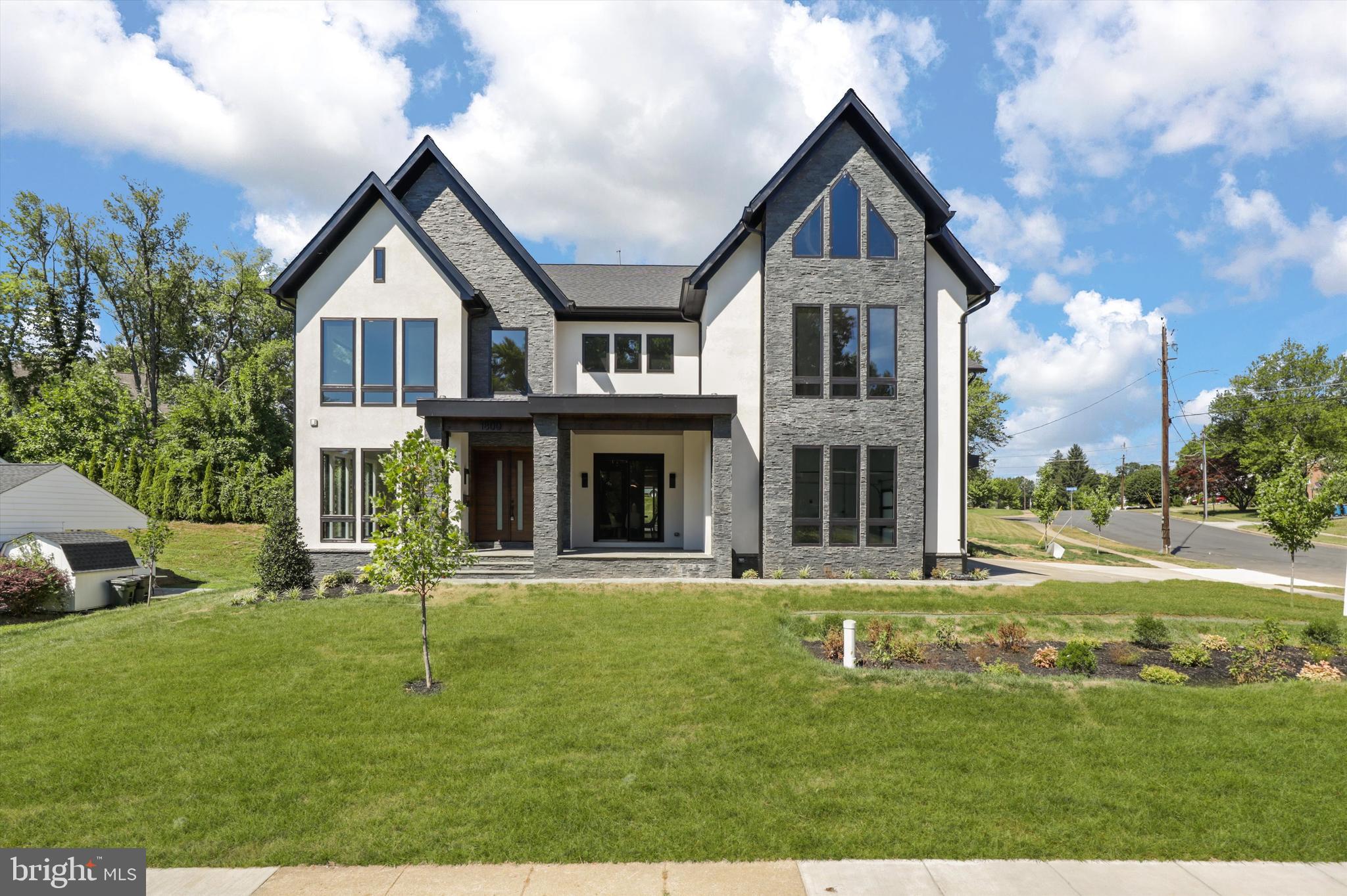 SOUTHRIDGE - Residential