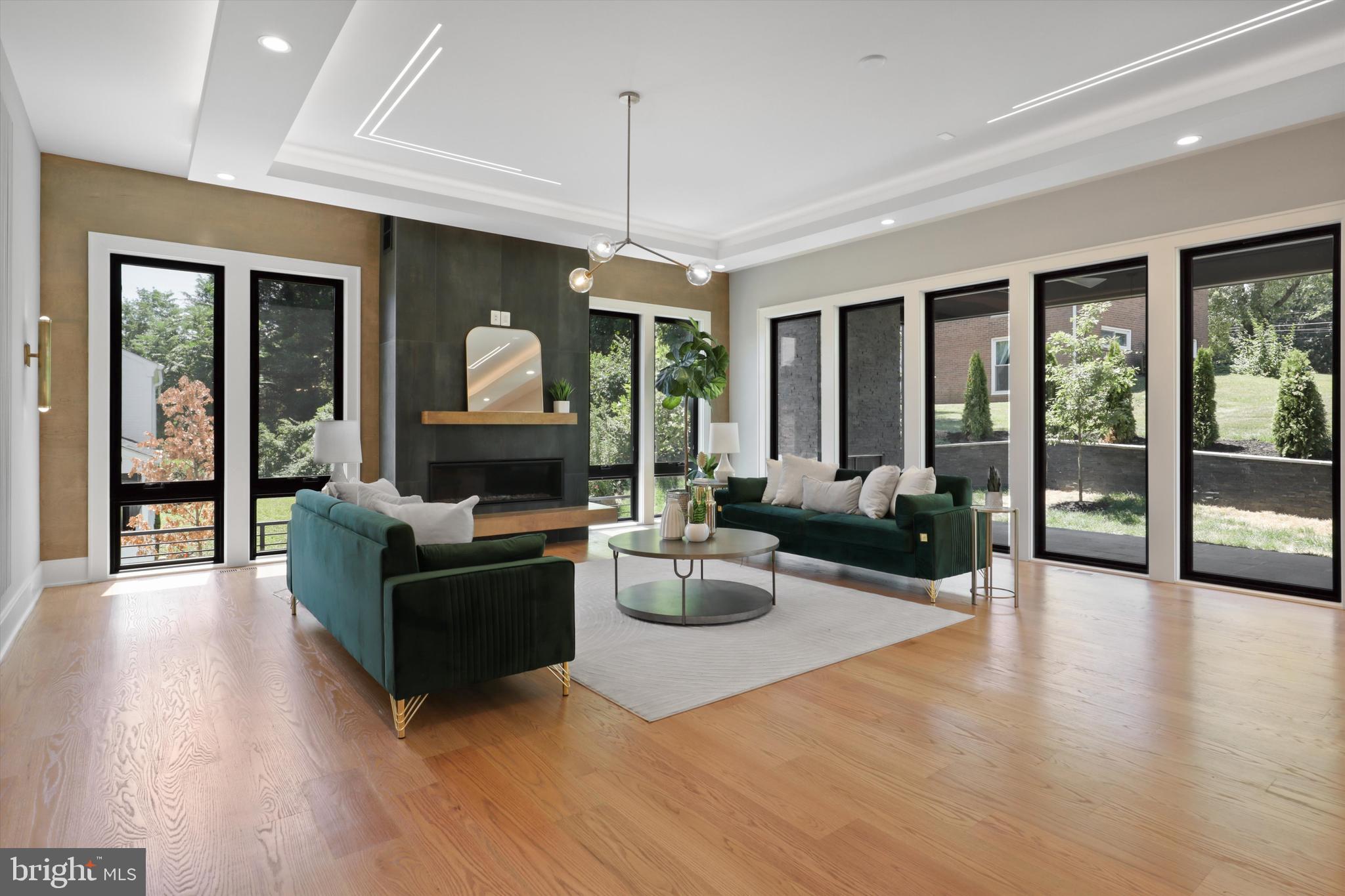 SOUTHRIDGE - Residential