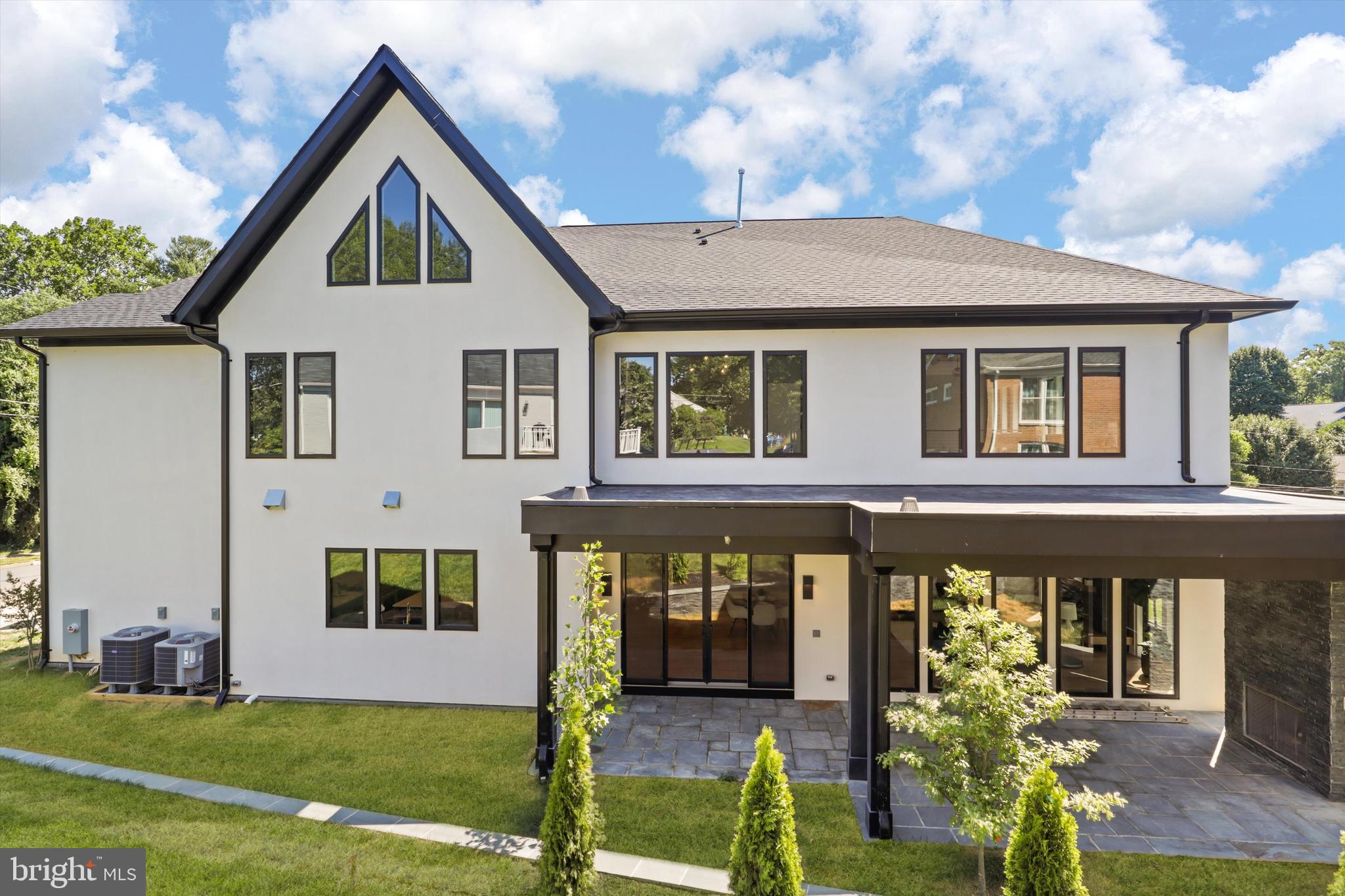 SOUTHRIDGE - Residential