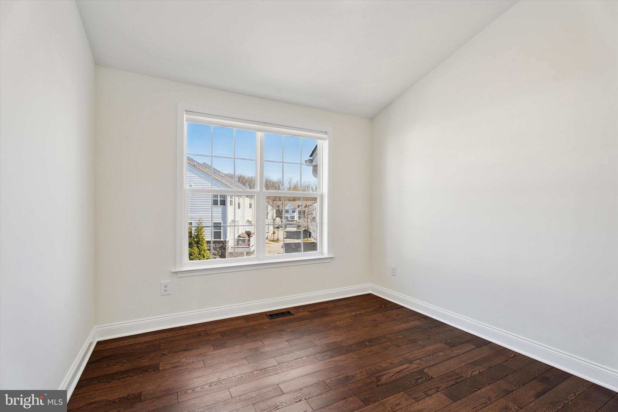 RAVENSCLIFF - Residential