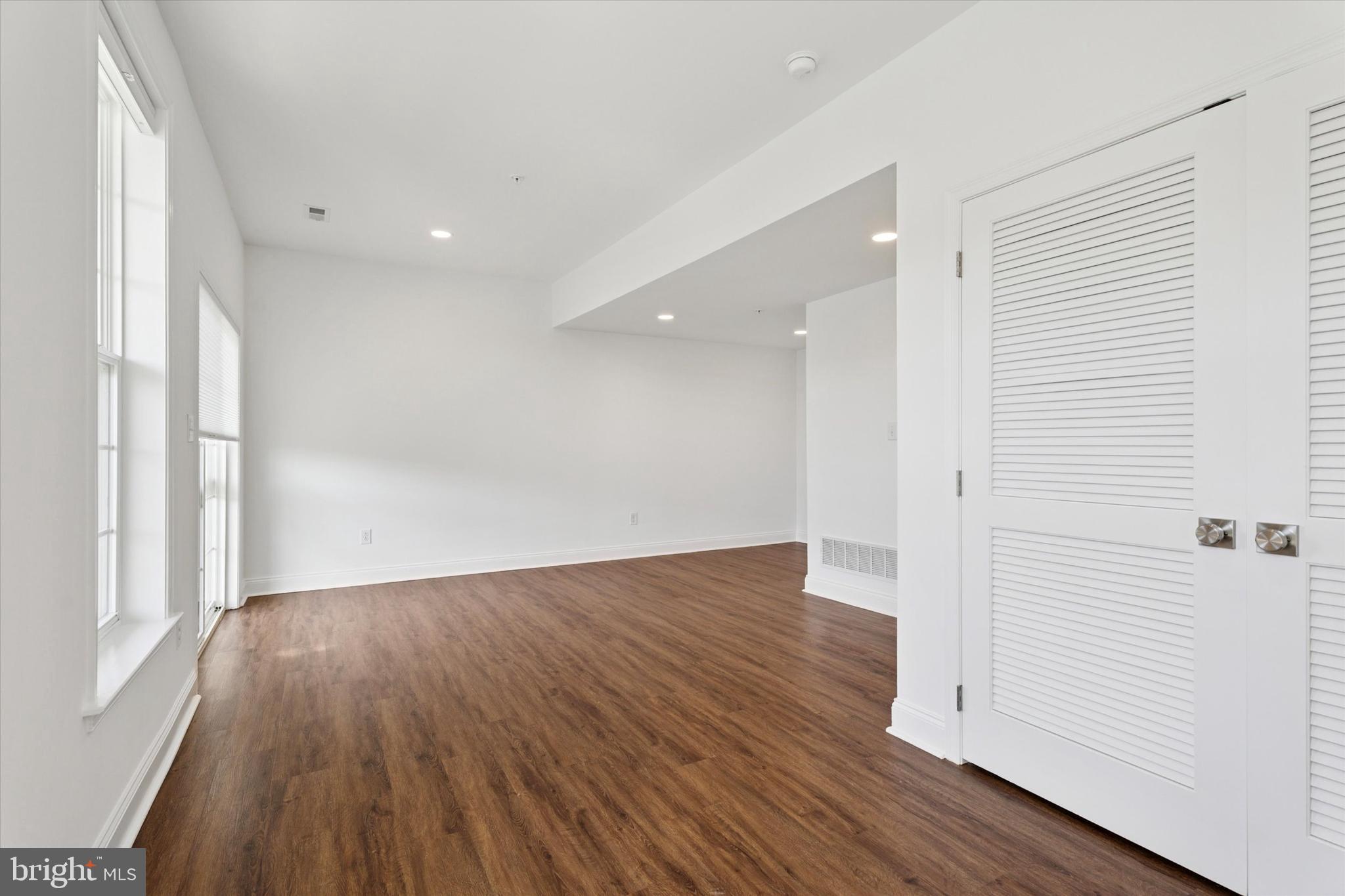 RAVENSCLIFF - Residential