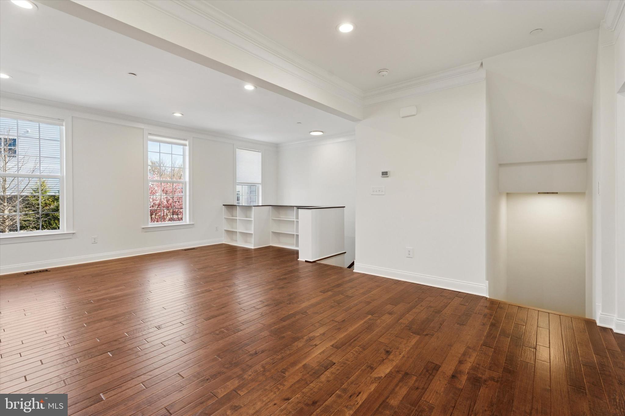 RAVENSCLIFF - Residential