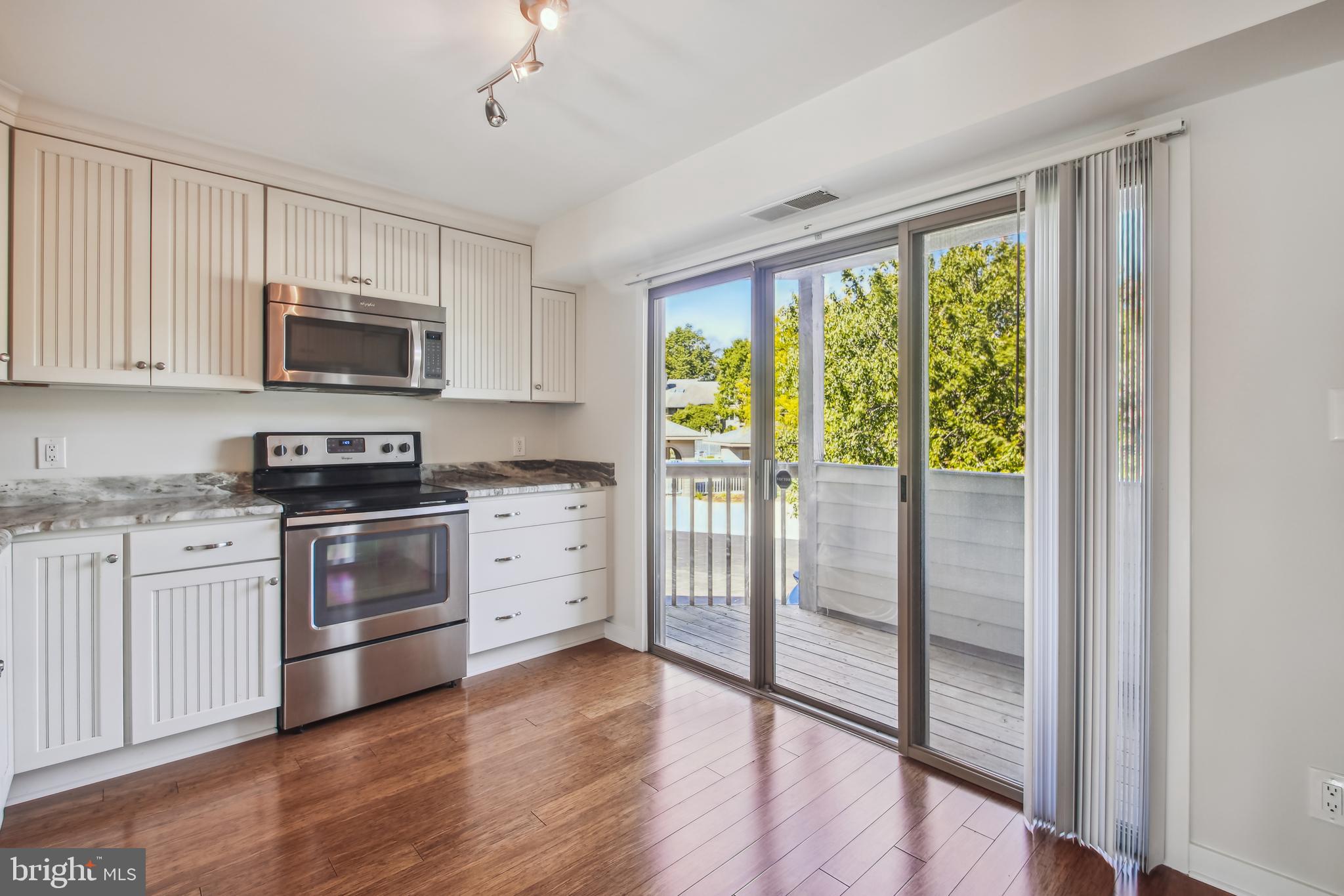 CHESAPEAKE HARBOUR - Residential