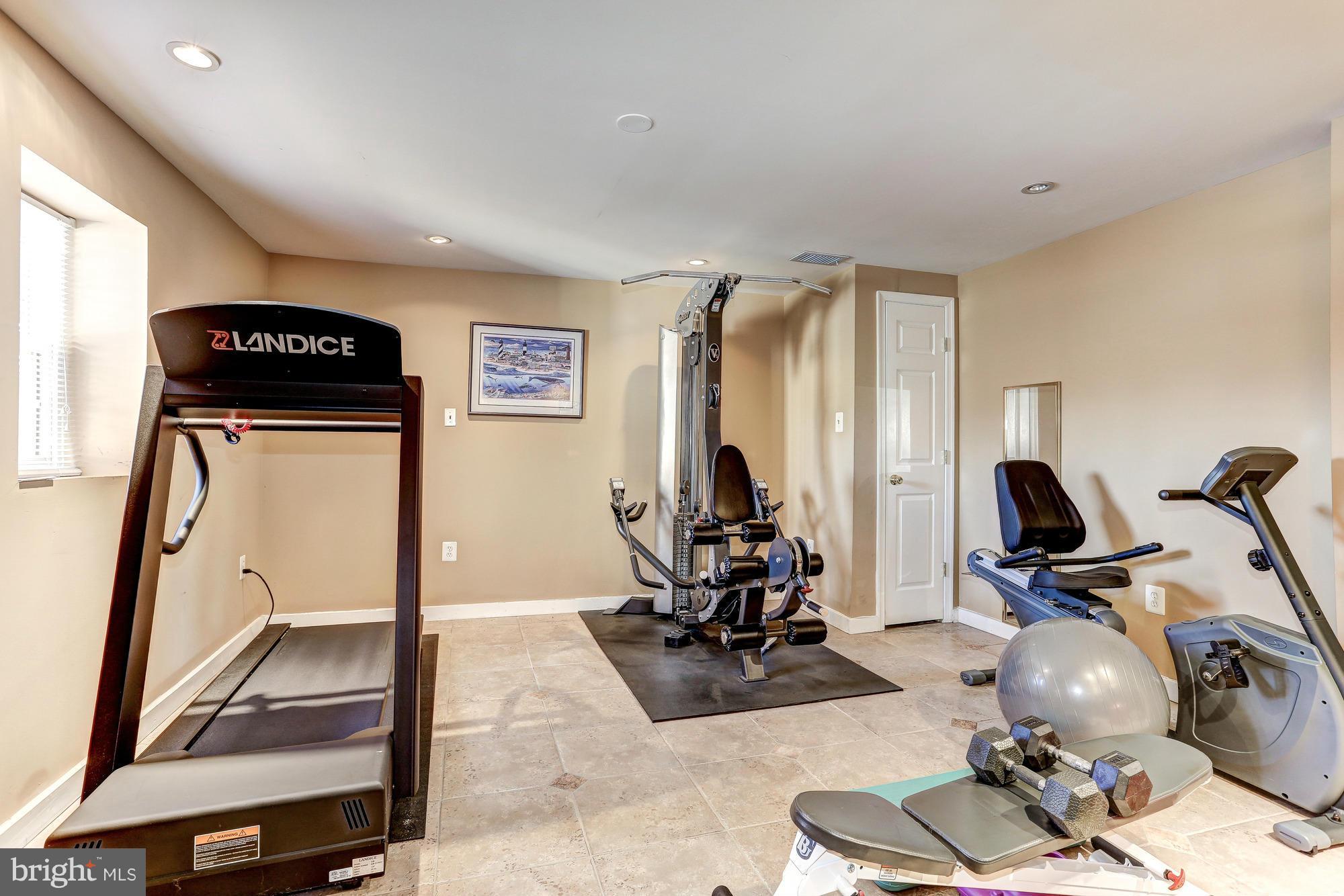 MOUNTAIN FARM - Residential