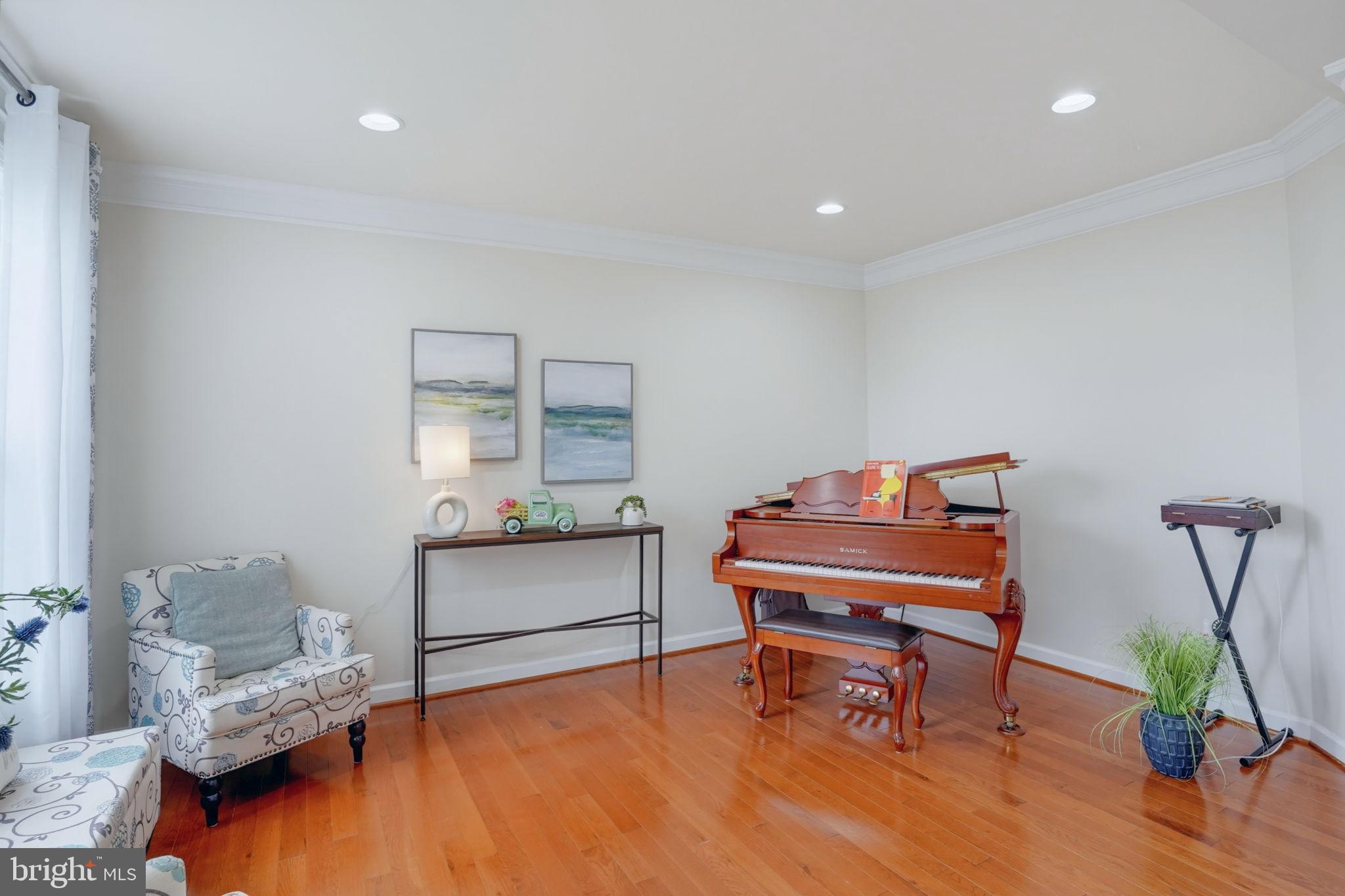 204 STOVER COURT