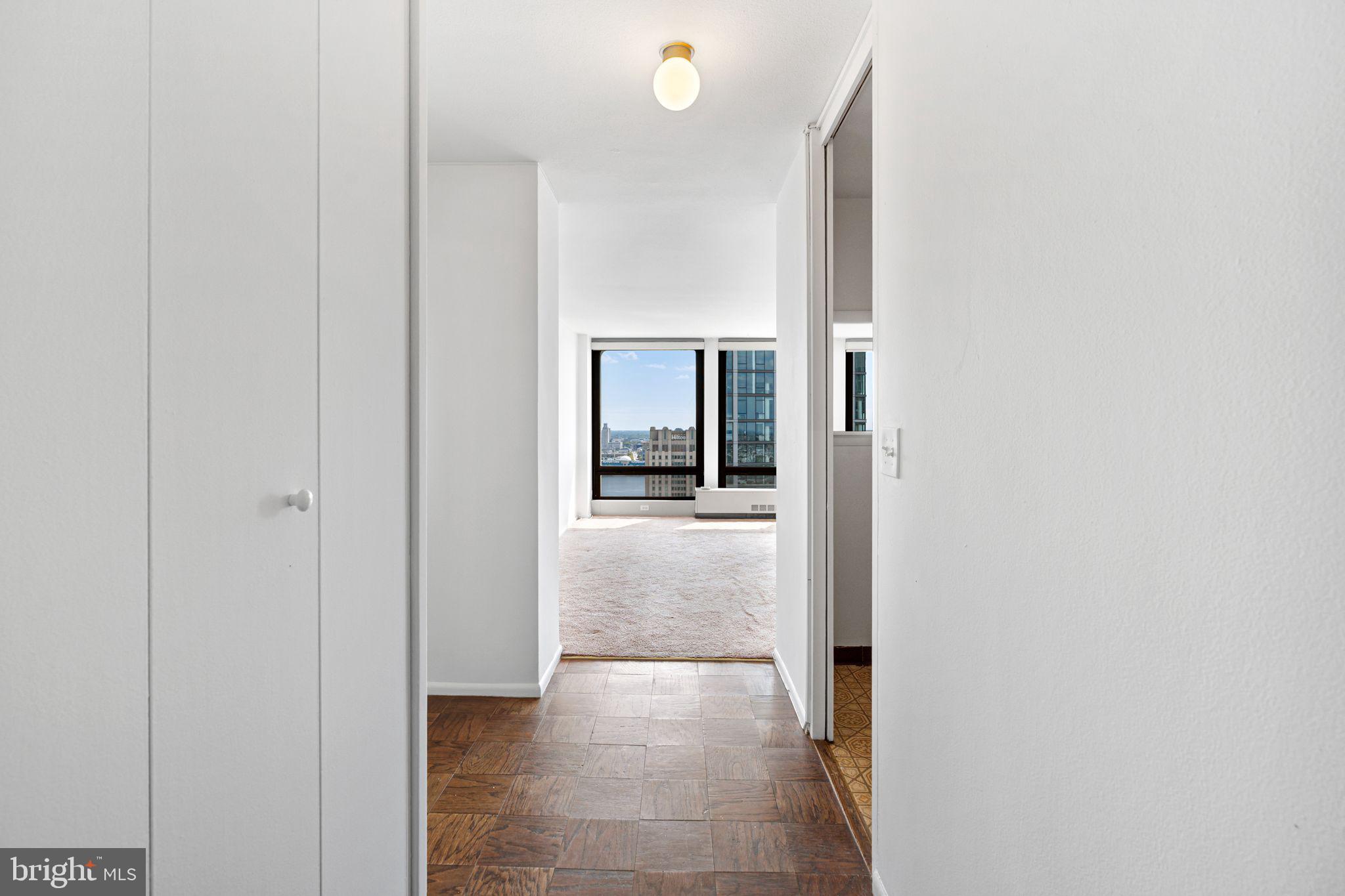 SOCIETY HILL - Residential Lease