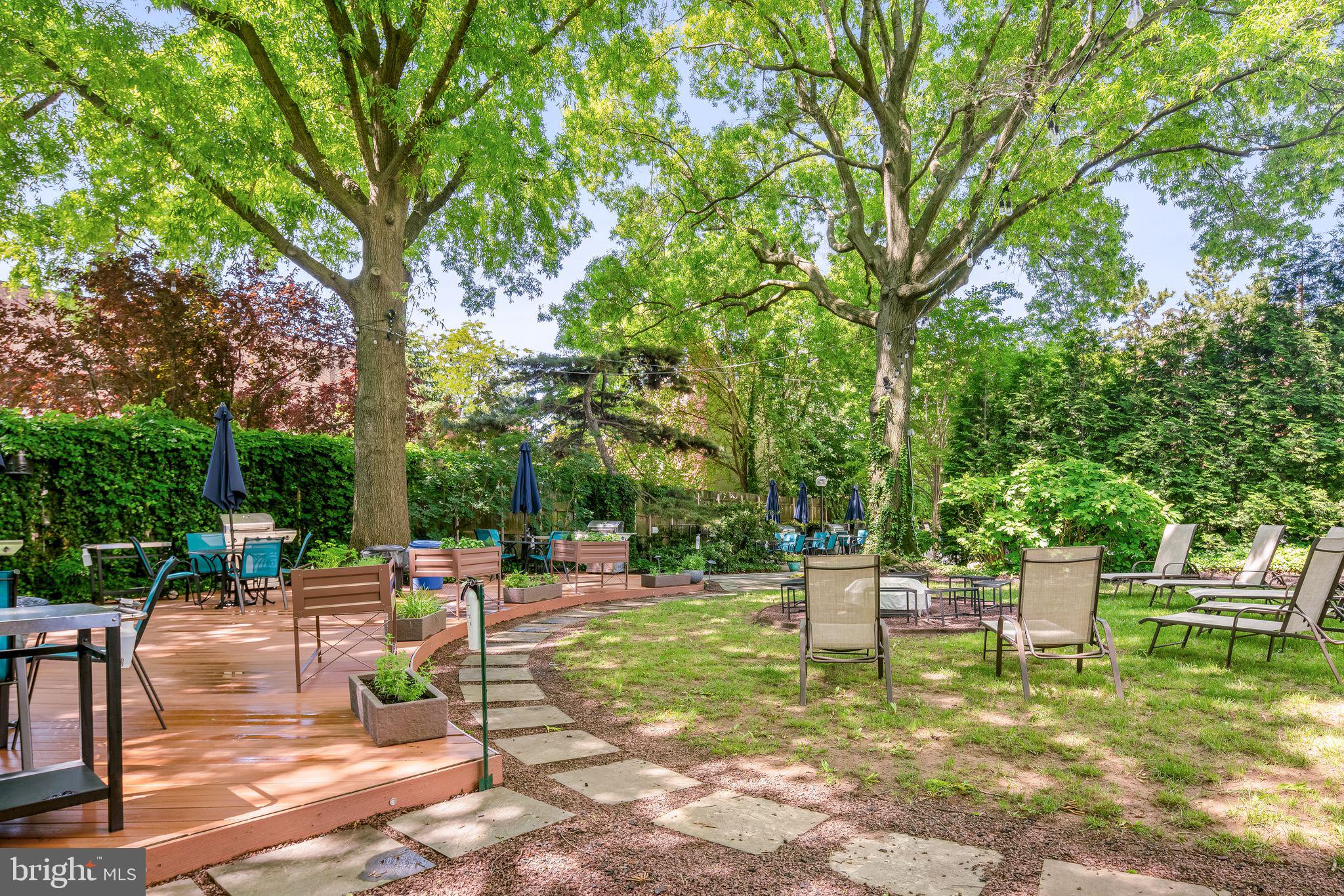 SOCIETY HILL - Residential Lease