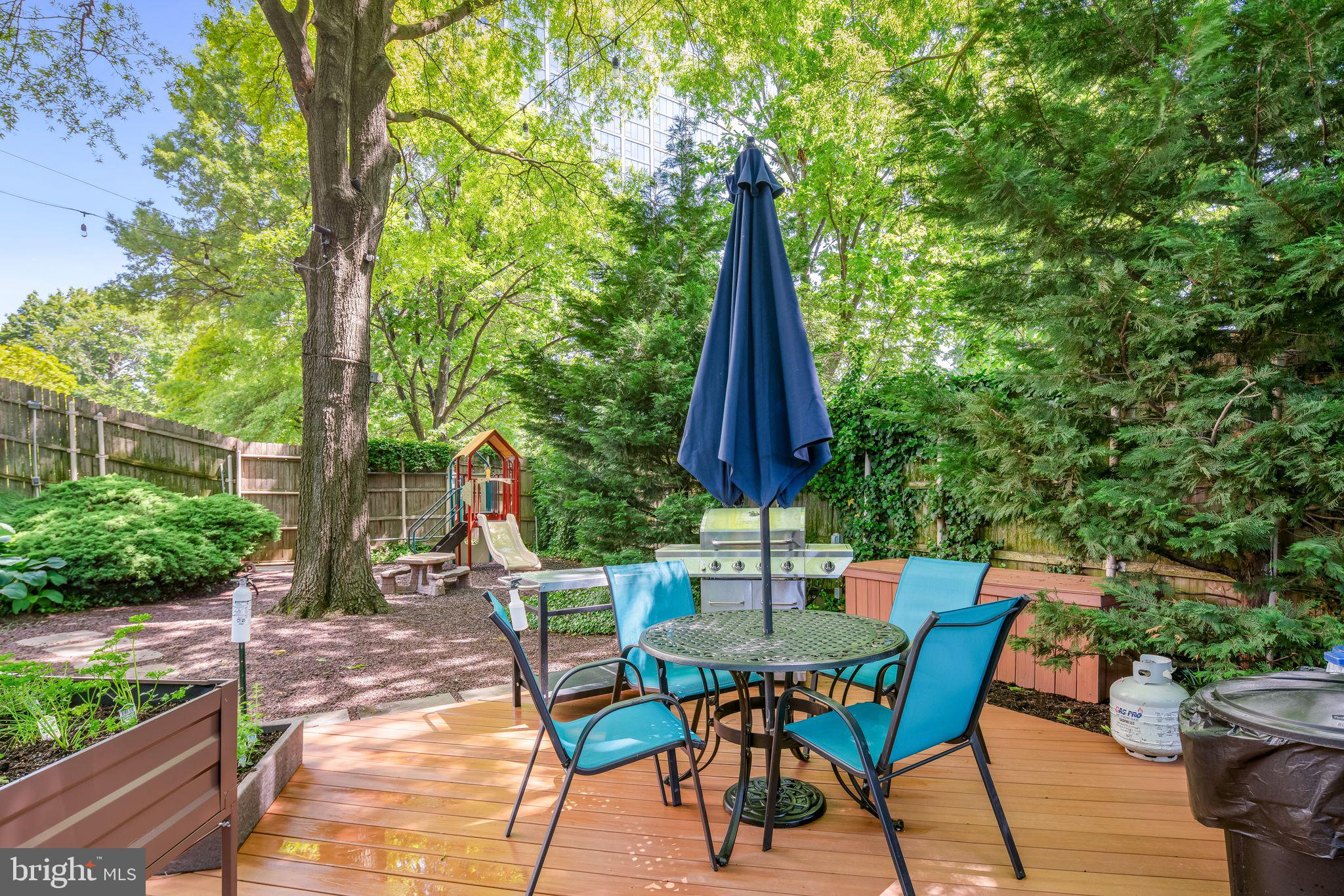 SOCIETY HILL - Residential Lease