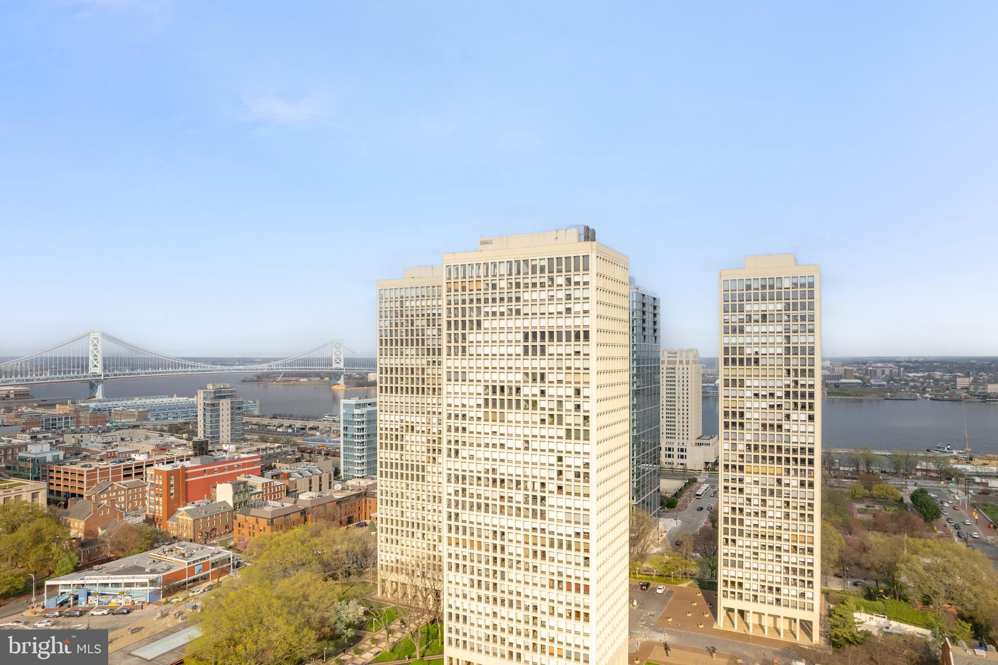 SOCIETY HILL - Residential Lease