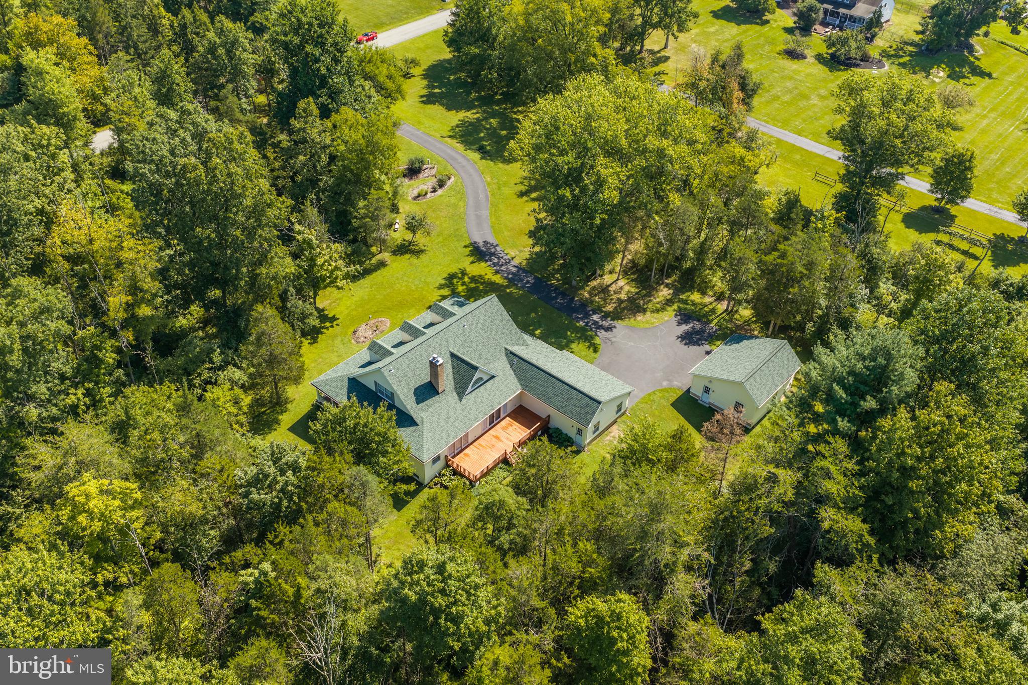 1147 BARNBRIDGE DRIVE
