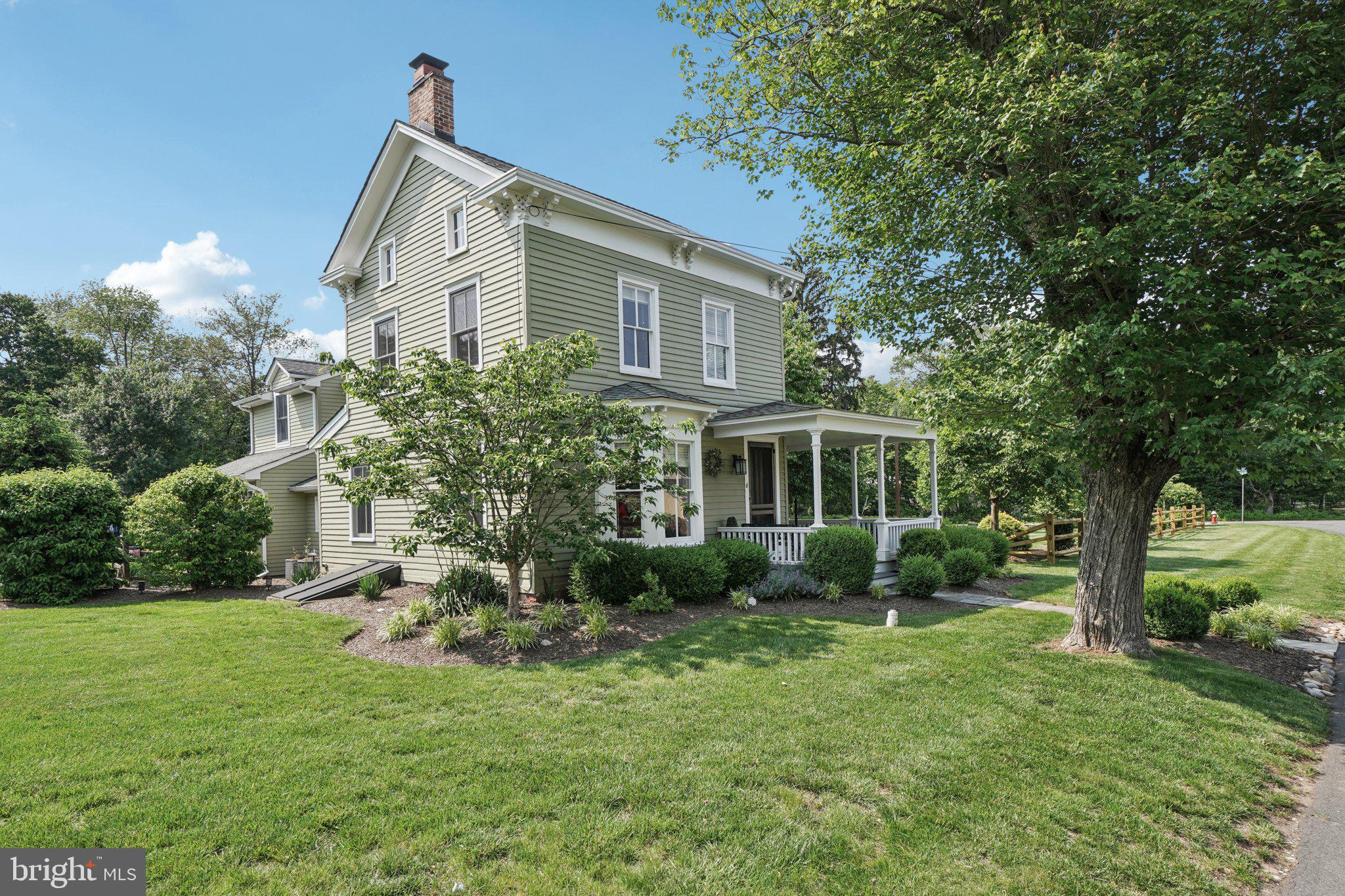 6 GREENWOOD AVENUE