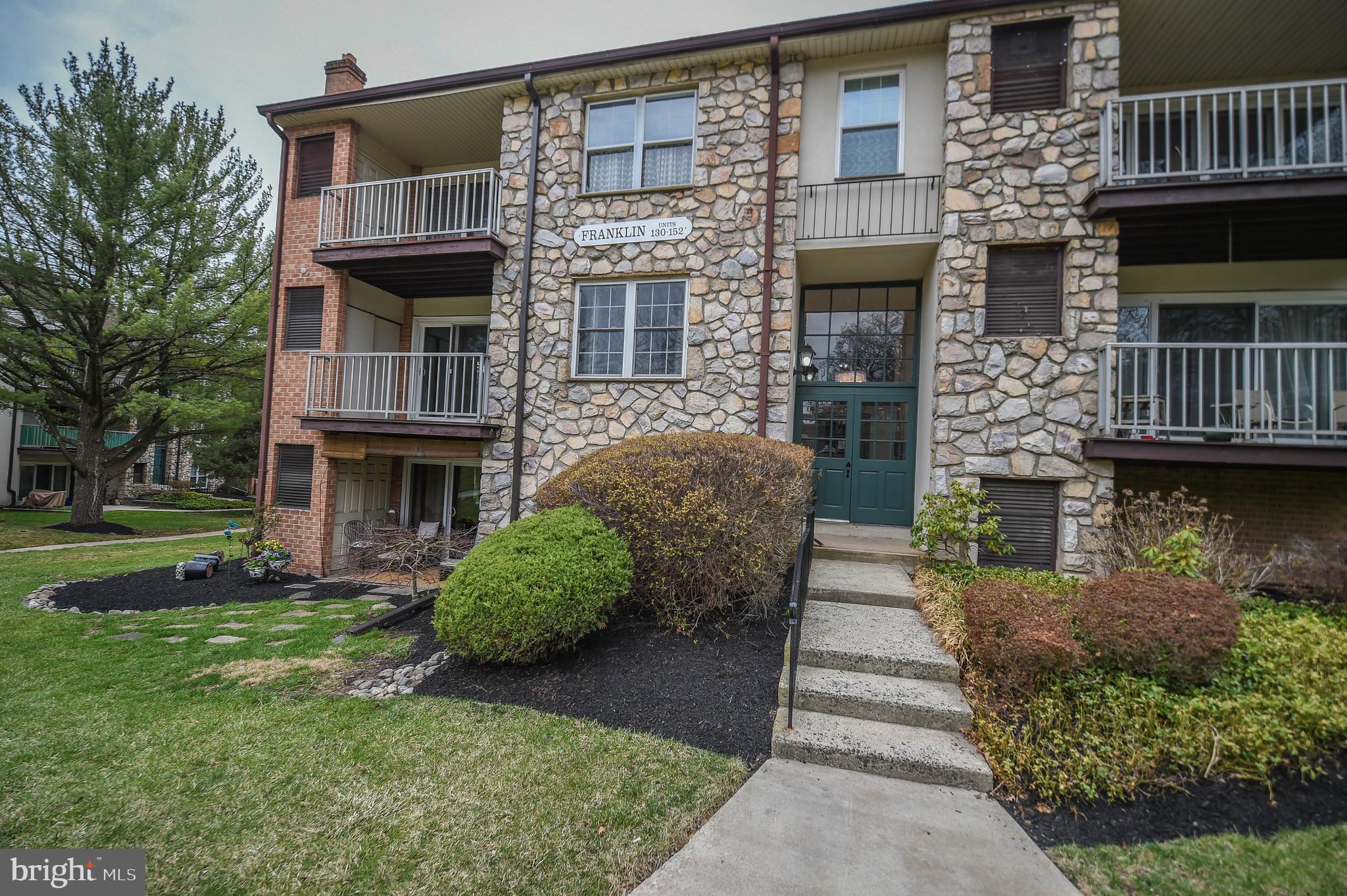 Welcome to this charming second-floor end-unit condo in the highly sought-after Franklin Building at Glenhardie! Nestled in one of the community’s most desirable locations, this spacious 1-bedroom, 1-bathroom home offers an open floor plan, natural light and modern updates throughout.
Step into a newer kitchen featuring granite countertops, updated appliances, gas cooking, and a convenient pass-through window to the living area—perfect for entertaining or everyday living. The bedroom is generously sized, and the updated bathroom adds to the home's fresh, move-in-ready appeal. Enjoy your private covered patio with terrific views, ideal for relaxing mornings or unwinding in the evening.
Storage is no issue with amazing closet space plus additional secure storage on the lower level. Rent includes gas, water, sewer, trash, common area/building maintenance, and parking—lessee is responsible for cable and electricity only.
📍 Prime Location: Minutes from Wegmans, Whole Foods, Glenhardie Country Club, LA Fitness, Lifetime Fitness, and CHOP Care Center. Easy access to major commuter routes, King of Prussia Town Center, and Valley Forge National Park.
✔ Available immediately – fresh and ready for move-in!
🚫 No pets allowed per association regulations.
This is truly a fantastic place to call home! Schedule your showing today!