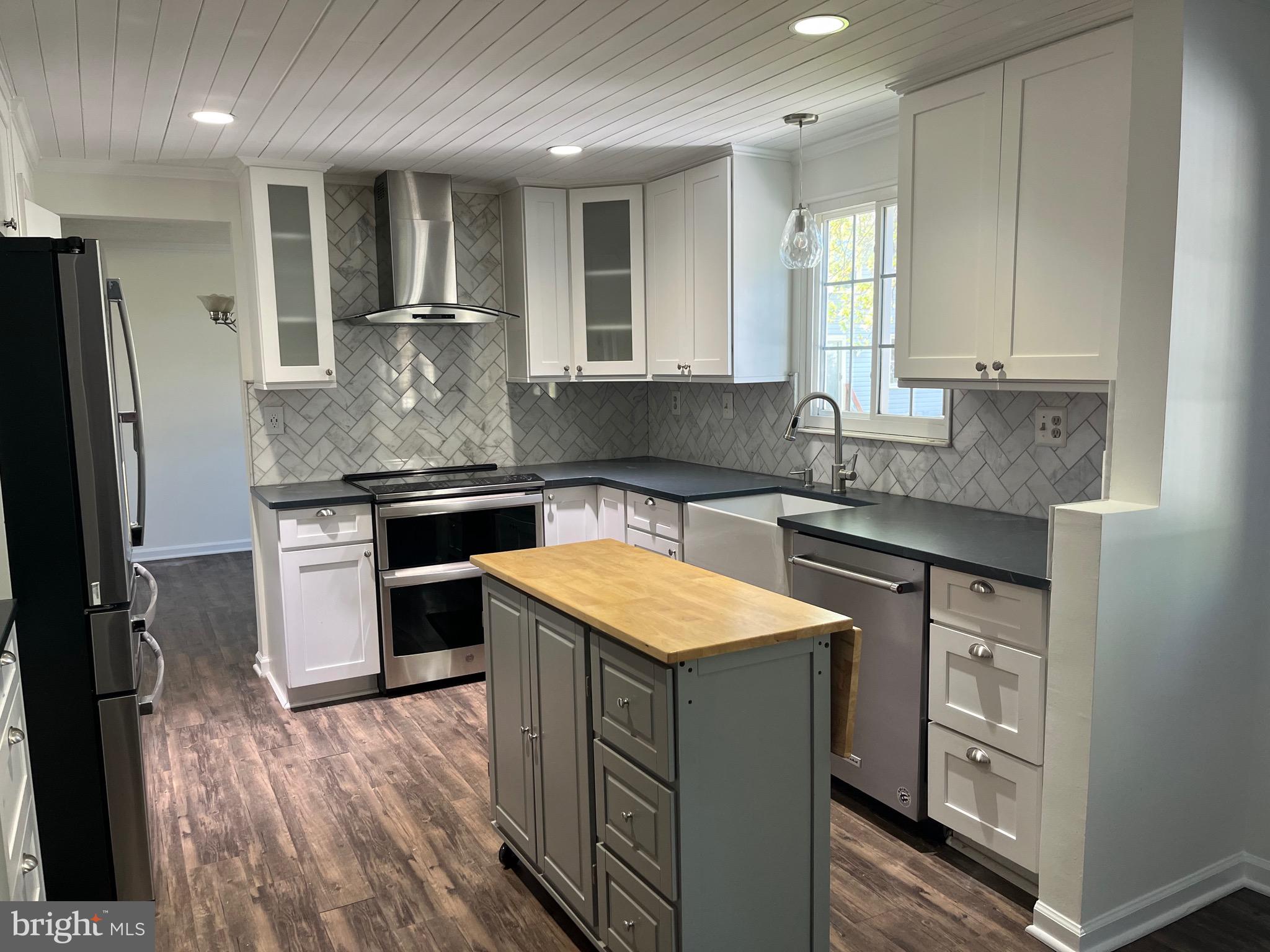 3869 BEECH DOWN DRIVE