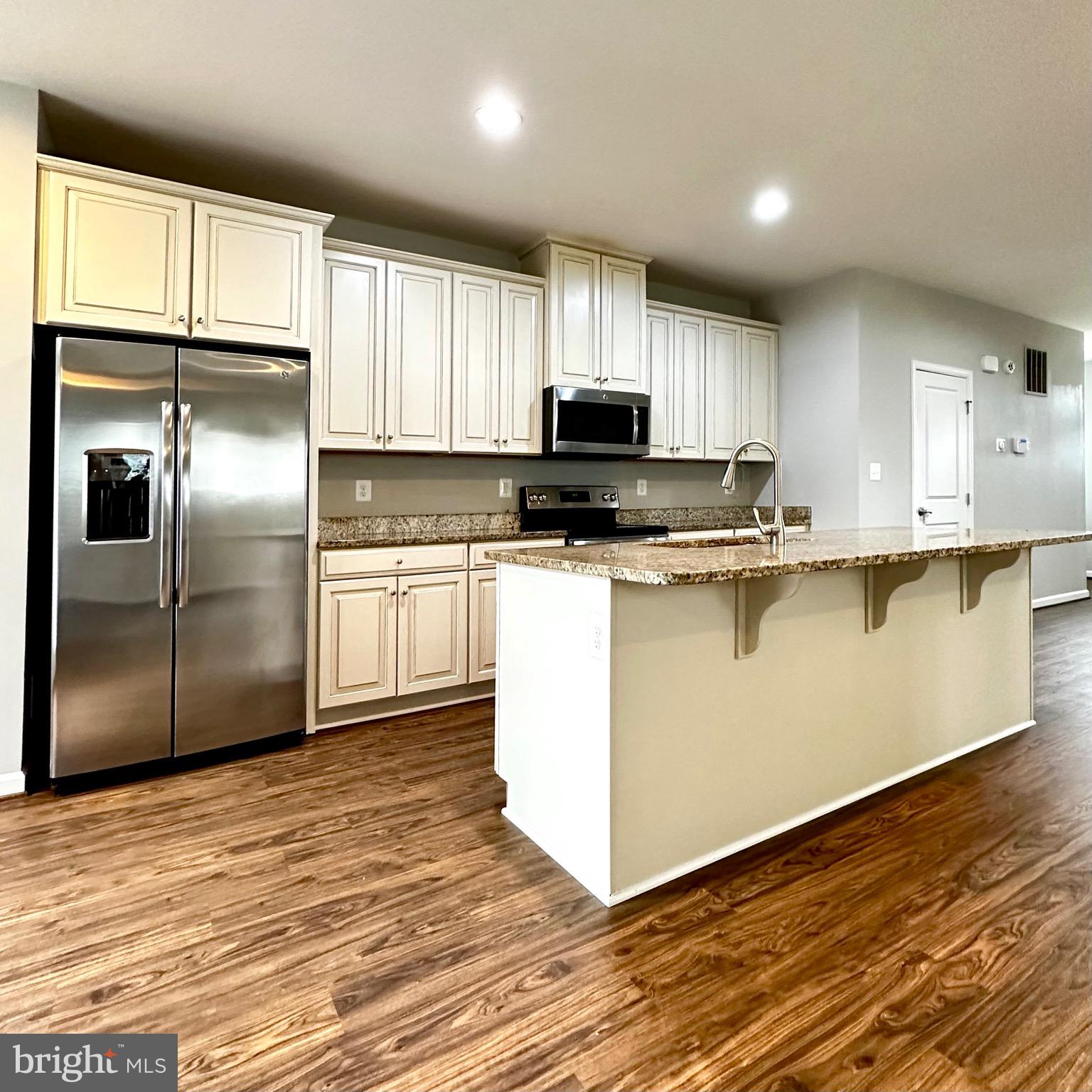 THE VILLAGE AT COURTHOUSE COMMONS - Residential Lease